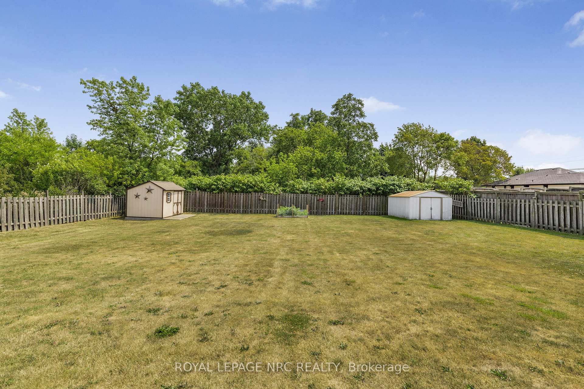 Photo 32 of 4 Cline Road, Grimsby, Grimsby West — HOMEH