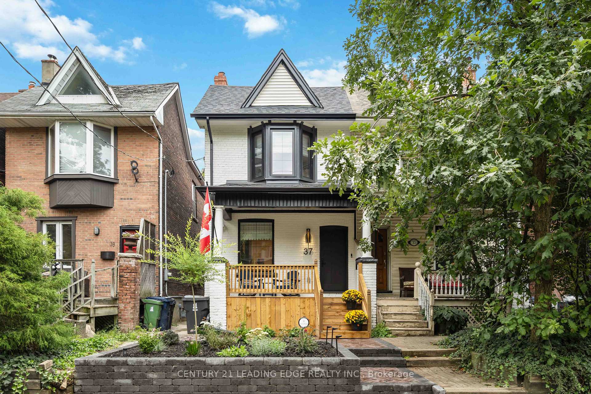 Front of 37 Bertmount Avenue