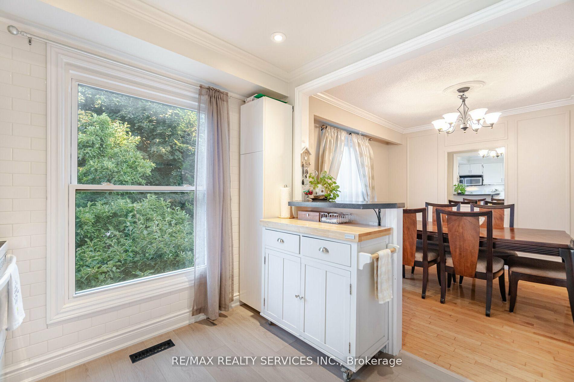 Photo 39 of 11 Courtleigh Square, Brampton, Heart Lake East — HOMEH