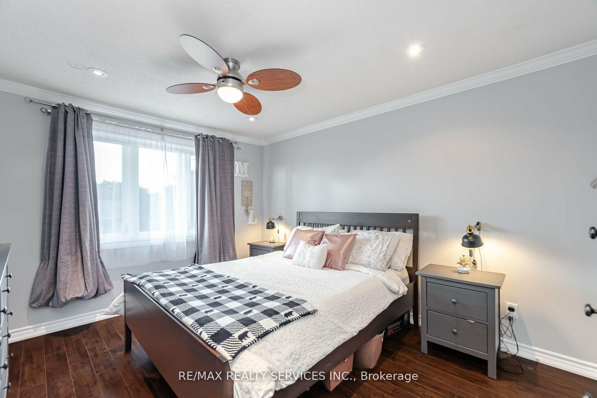Photo 23 of 11 Courtleigh Square, Brampton, Heart Lake East — HOMEH