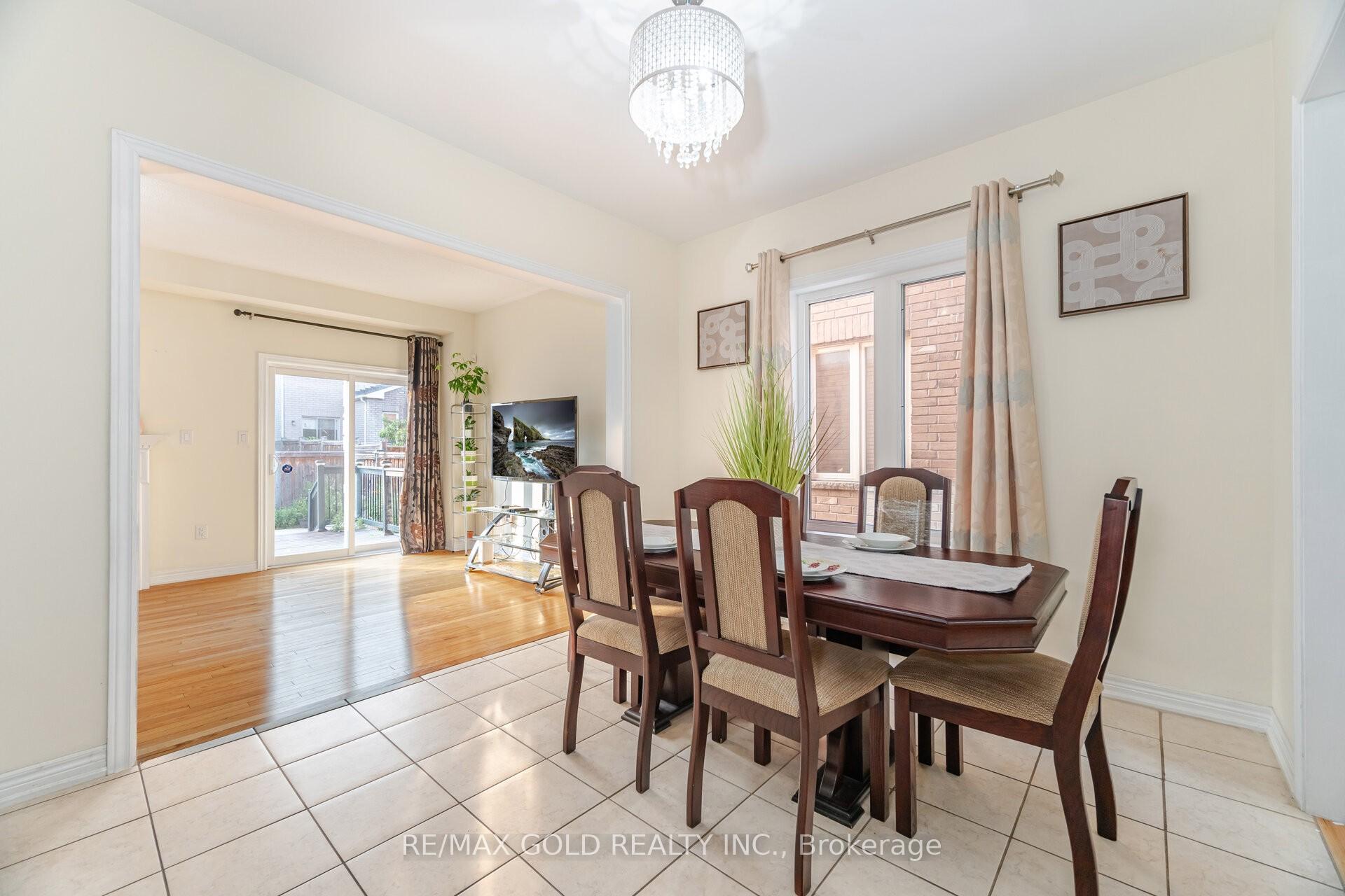 Photo 2 of 8 Washburn Road, Brampton, Bram East — HOMEH