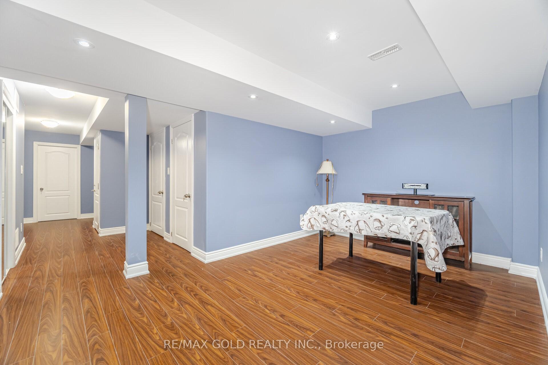 Photo 10 of 8 Washburn Road, Brampton, Bram East — HOMEH