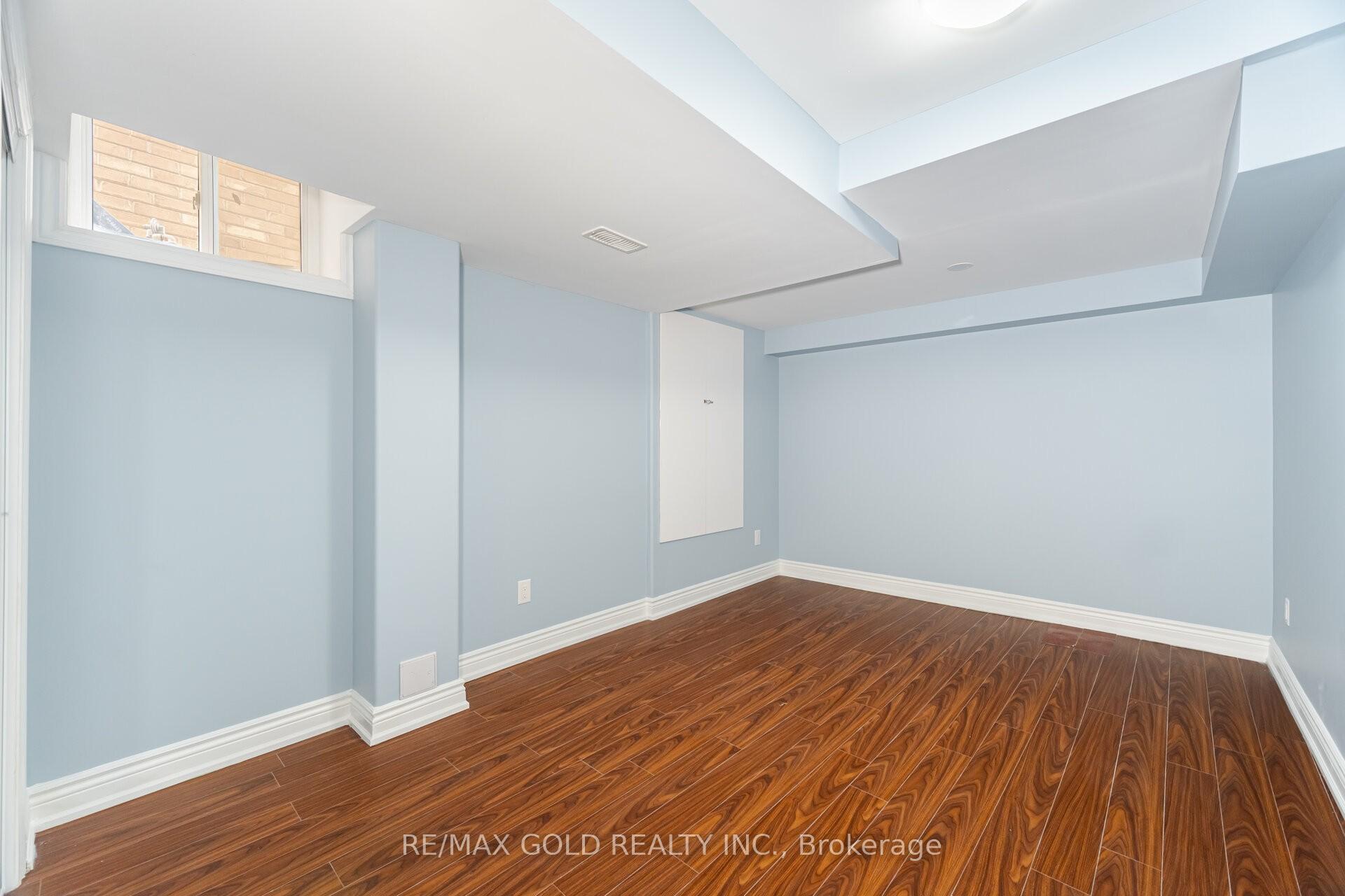 Photo 13 of 8 Washburn Road, Brampton, Bram East — HOMEH