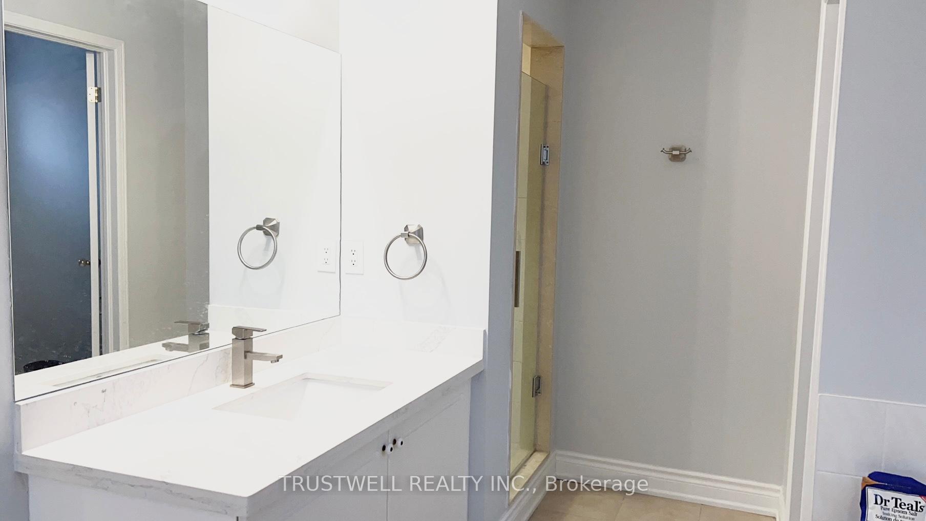 Photo 27 of 35 Glenbrook Drive, Markham, Berczy — HOMEH
