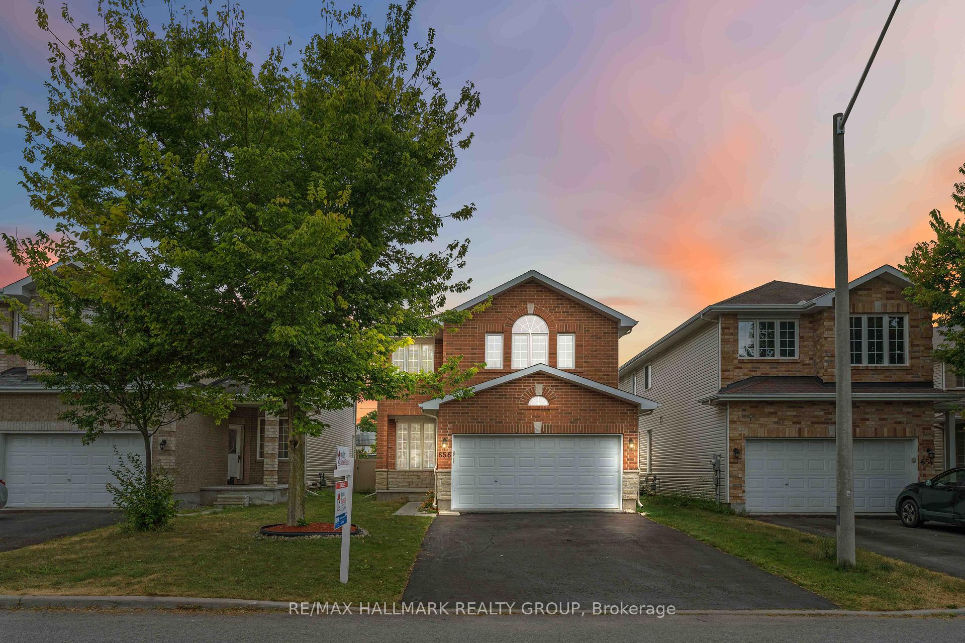 Photo 1 of 656 Everlasting Crescent, Ottawa, Springridge/East Village — HOMEH