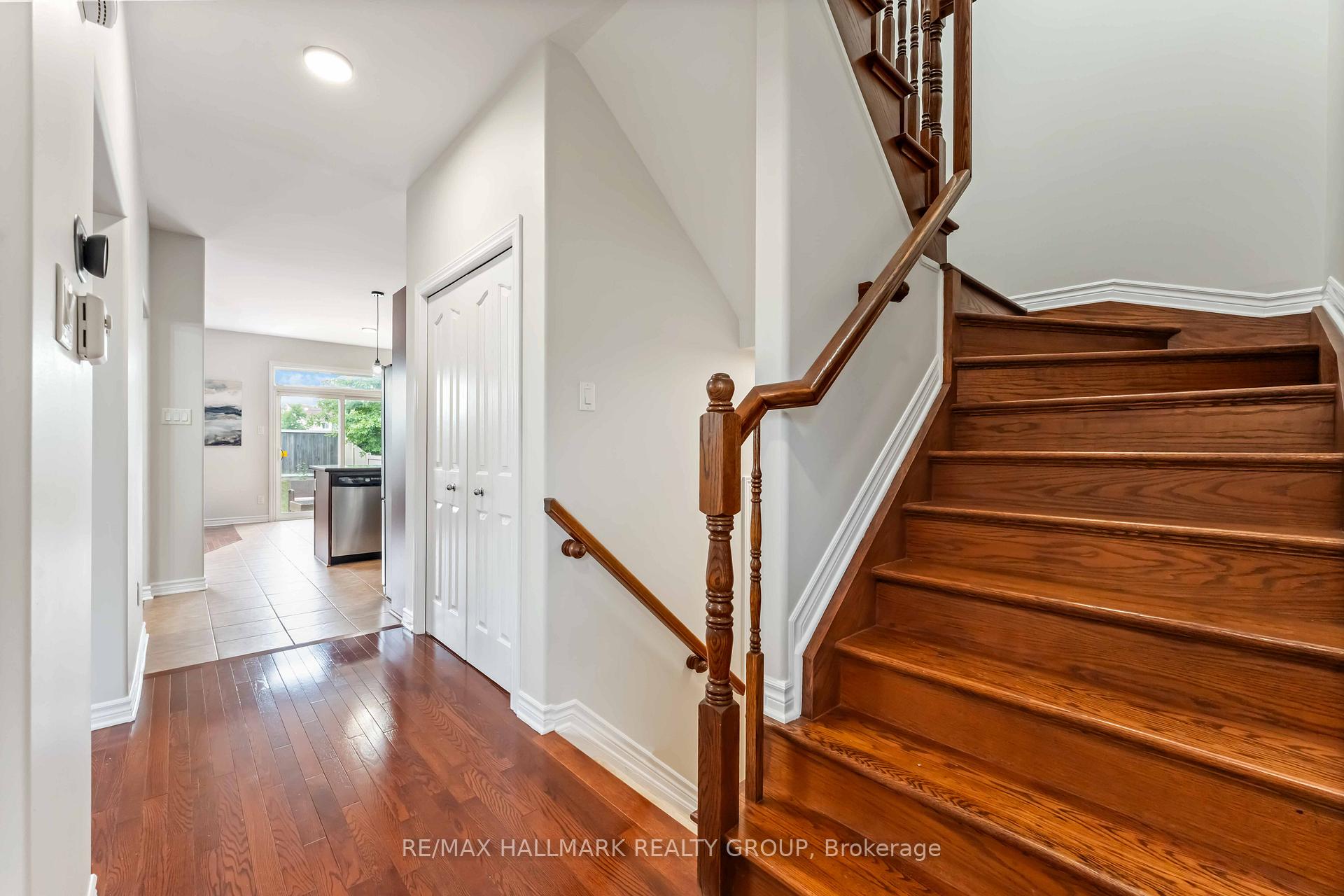 Photo 19 of 656 Everlasting Crescent, Ottawa, Springridge/East Village — HOMEH