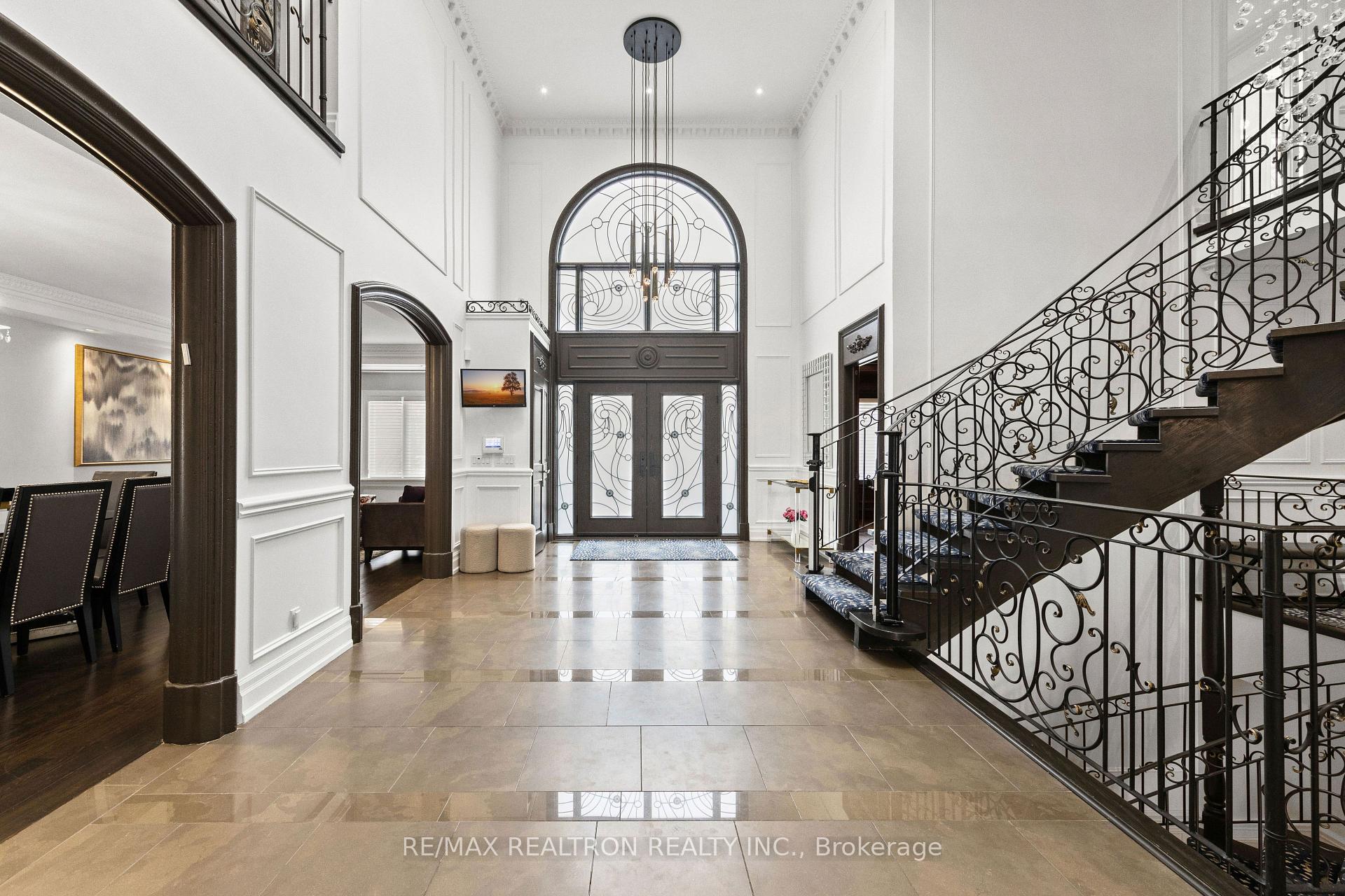 Photo 2 of 129 Thornridge Drive, Vaughan, Crestwood-Springfarm-Yorkhill — HOMEH