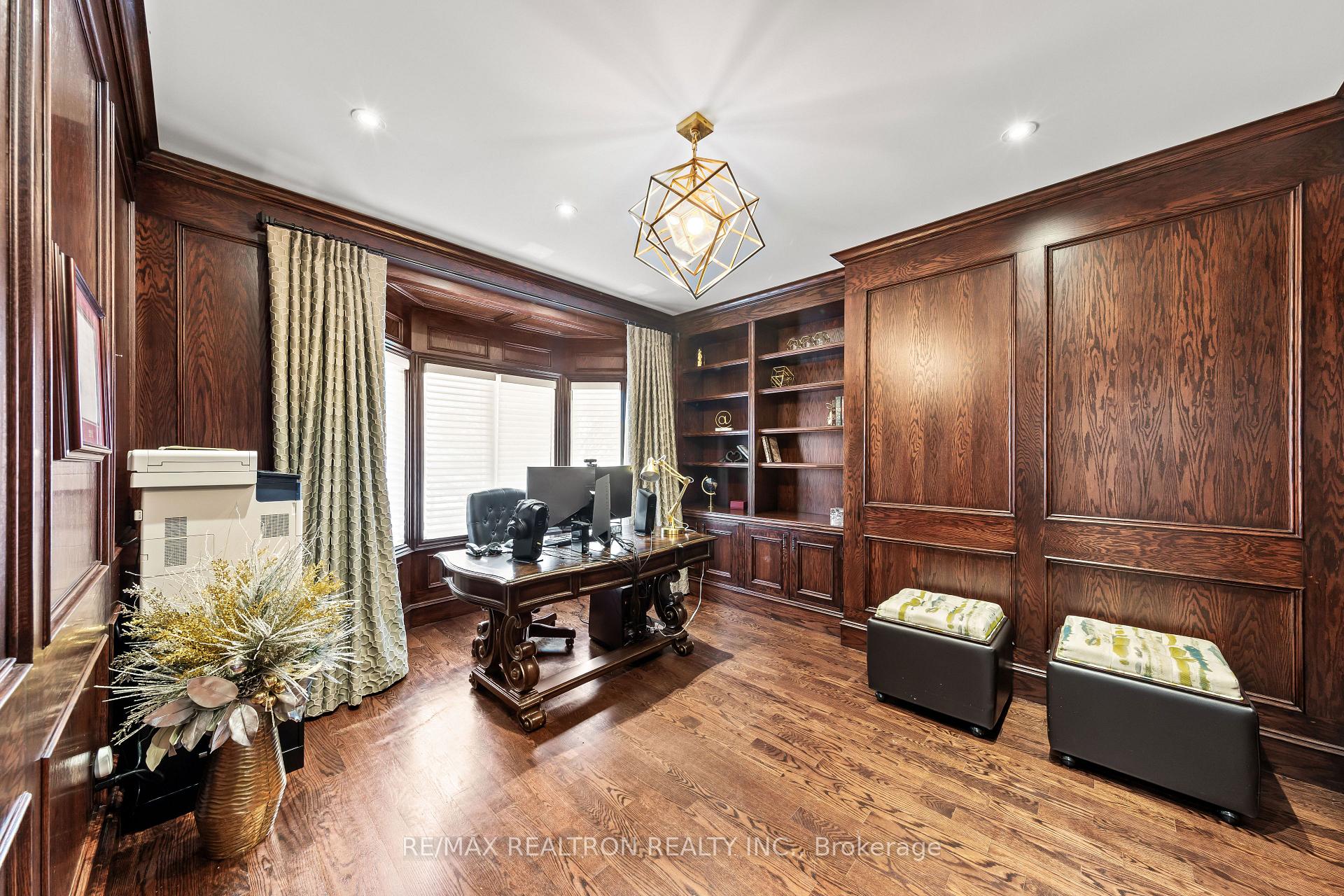 Photo 13 of 129 Thornridge Drive, Vaughan, Crestwood-Springfarm-Yorkhill — HOMEH