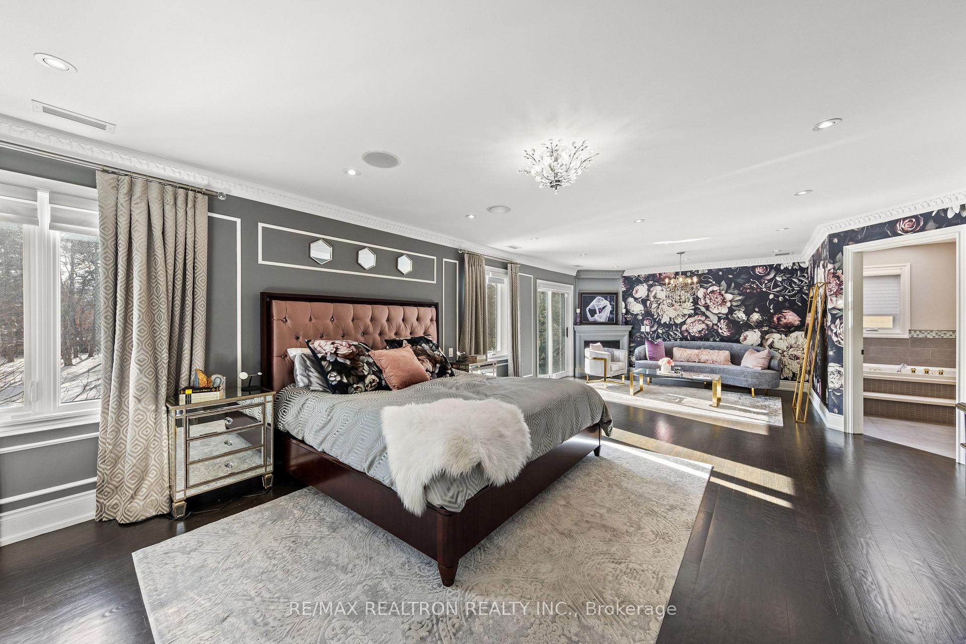 Photo 14 of 129 Thornridge Drive, Vaughan, Crestwood-Springfarm-Yorkhill — HOMEH