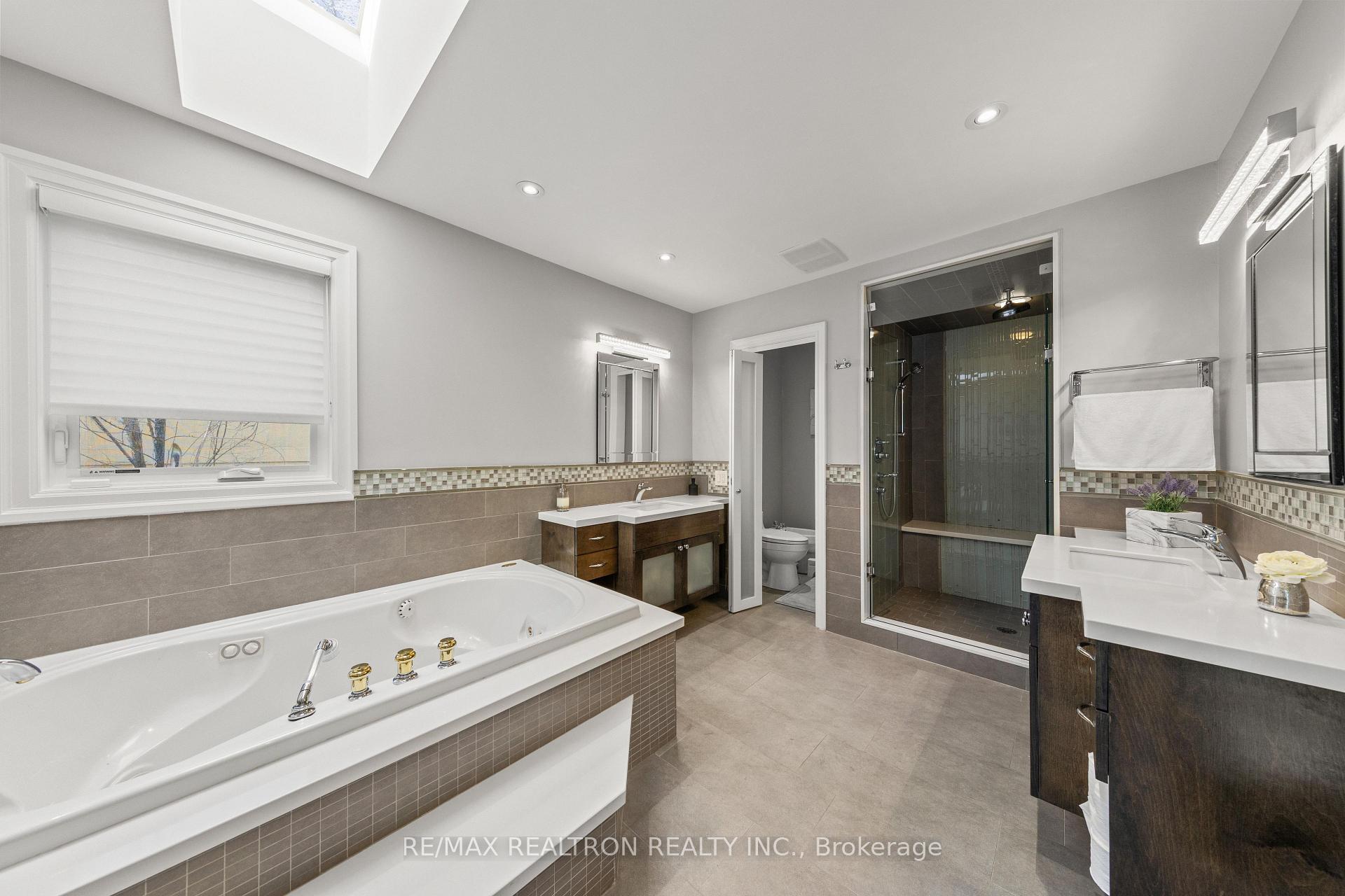 Photo 43 of 129 Thornridge Drive, Vaughan, Crestwood-Springfarm-Yorkhill — HOMEH