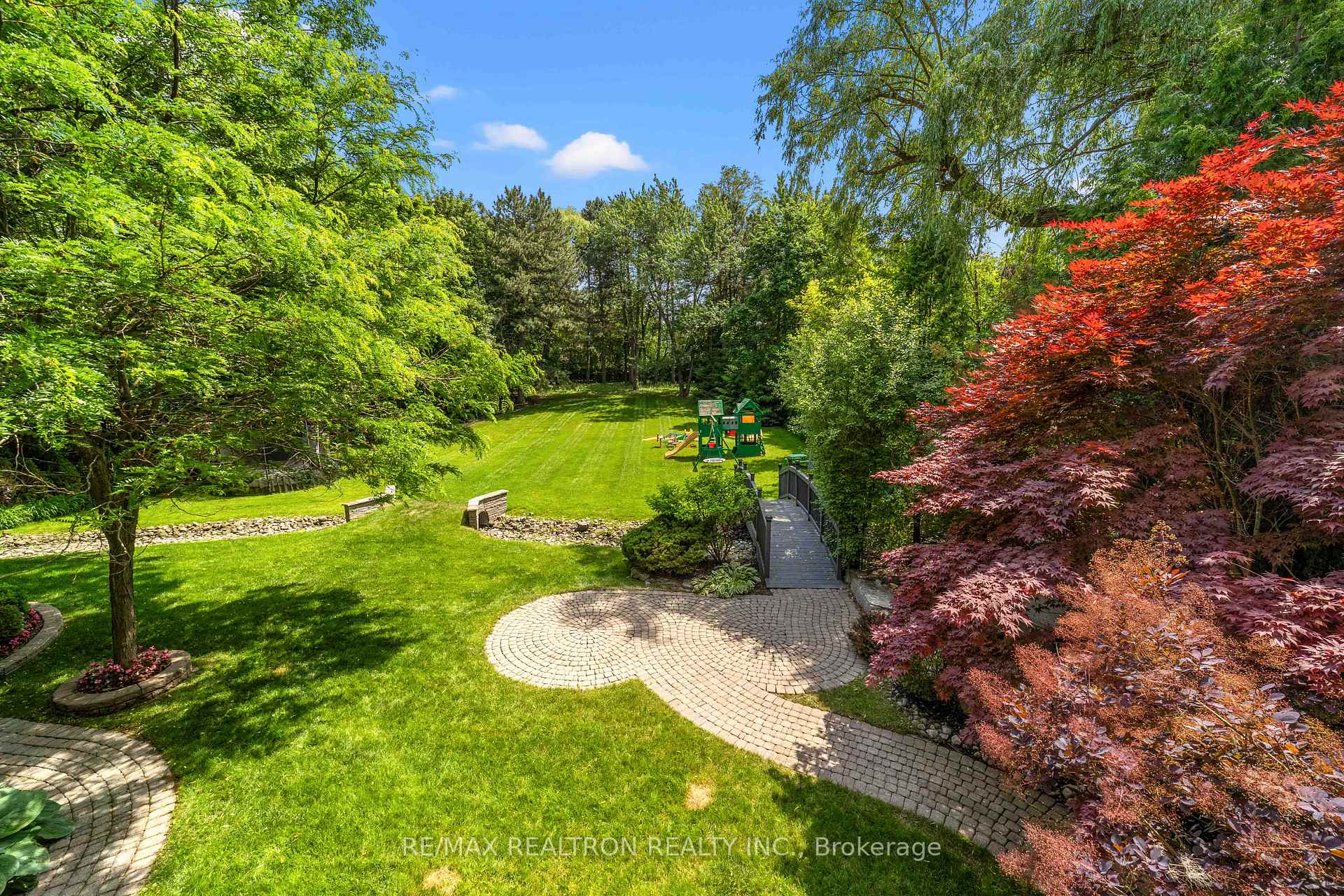 Photo 36 of 129 Thornridge Drive, Vaughan, Crestwood-Springfarm-Yorkhill — HOMEH