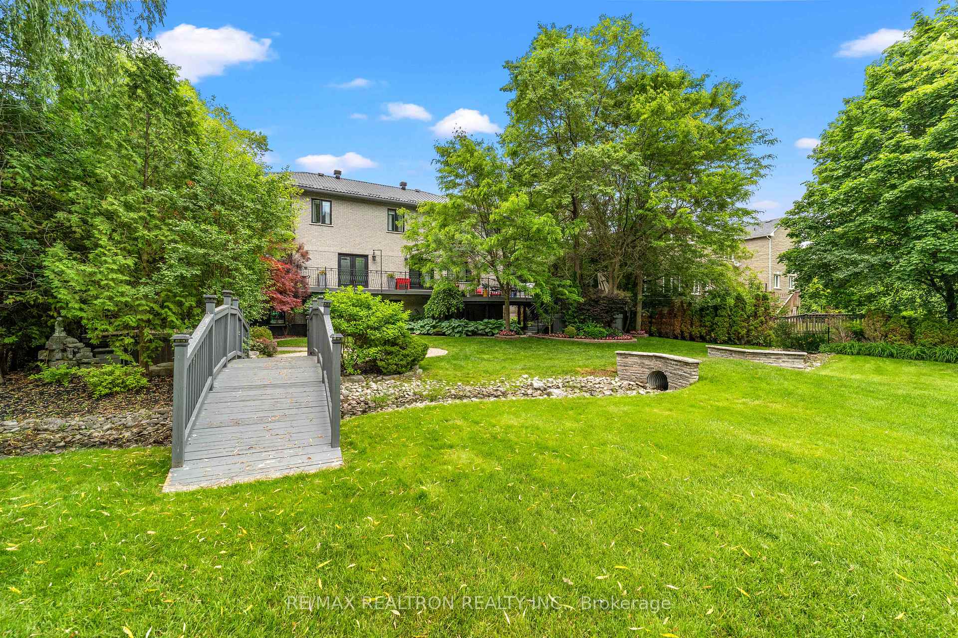 Photo 46 of 129 Thornridge Drive, Vaughan, Crestwood-Springfarm-Yorkhill — HOMEH