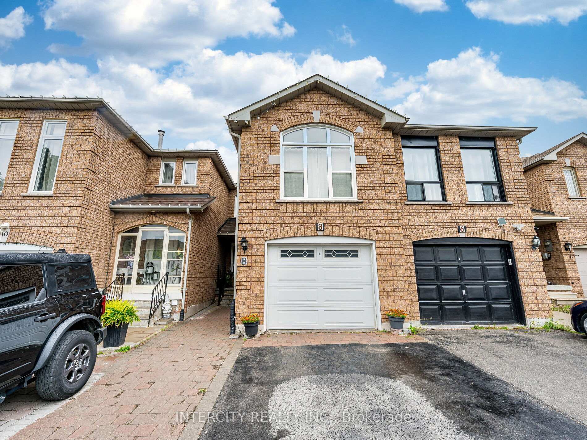 Front of 8 Wedgewood Place
