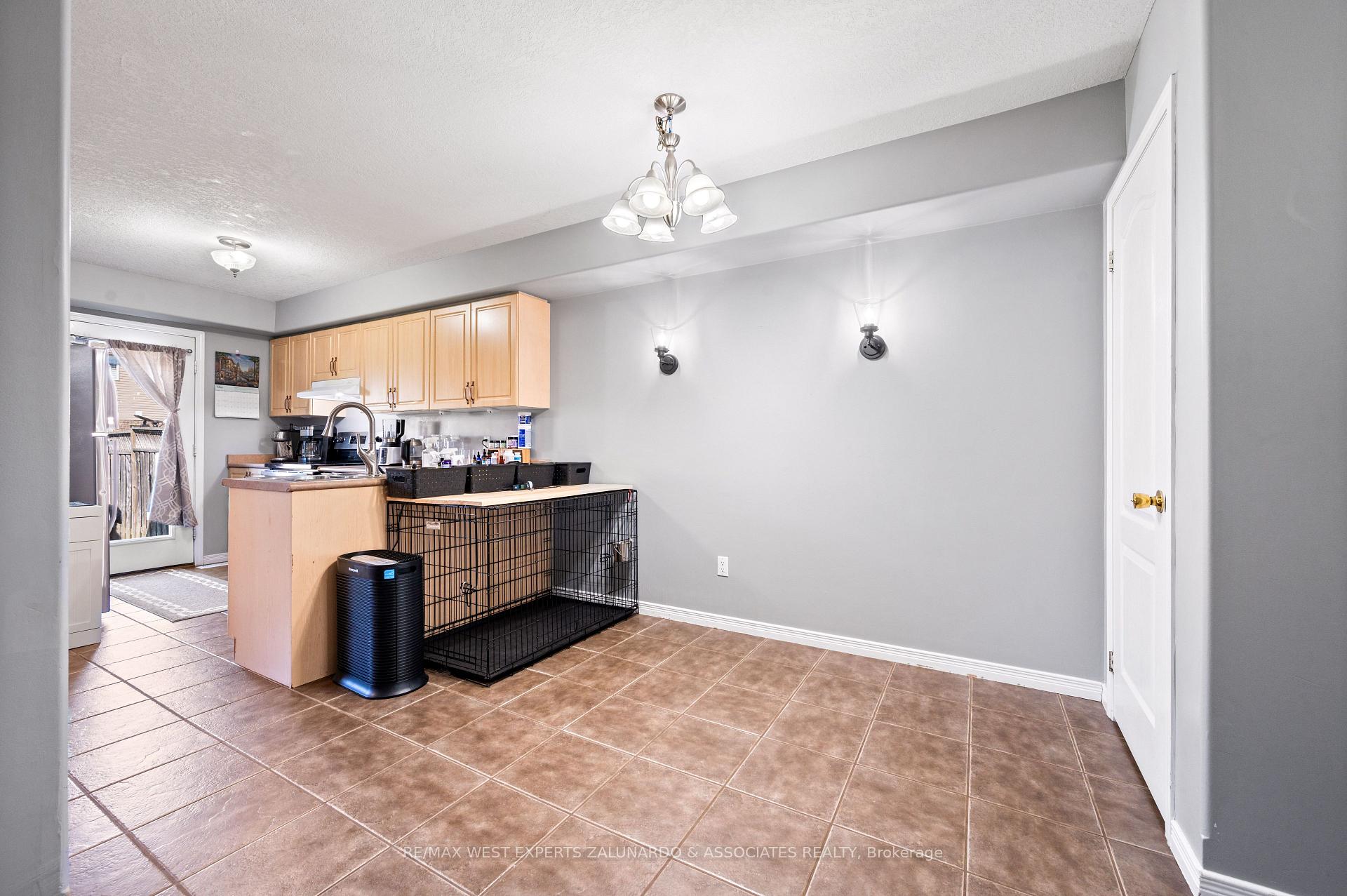 Photo 20 of 70 Ruthven Crescent, New Tecumseth, Alliston — HOMEH
