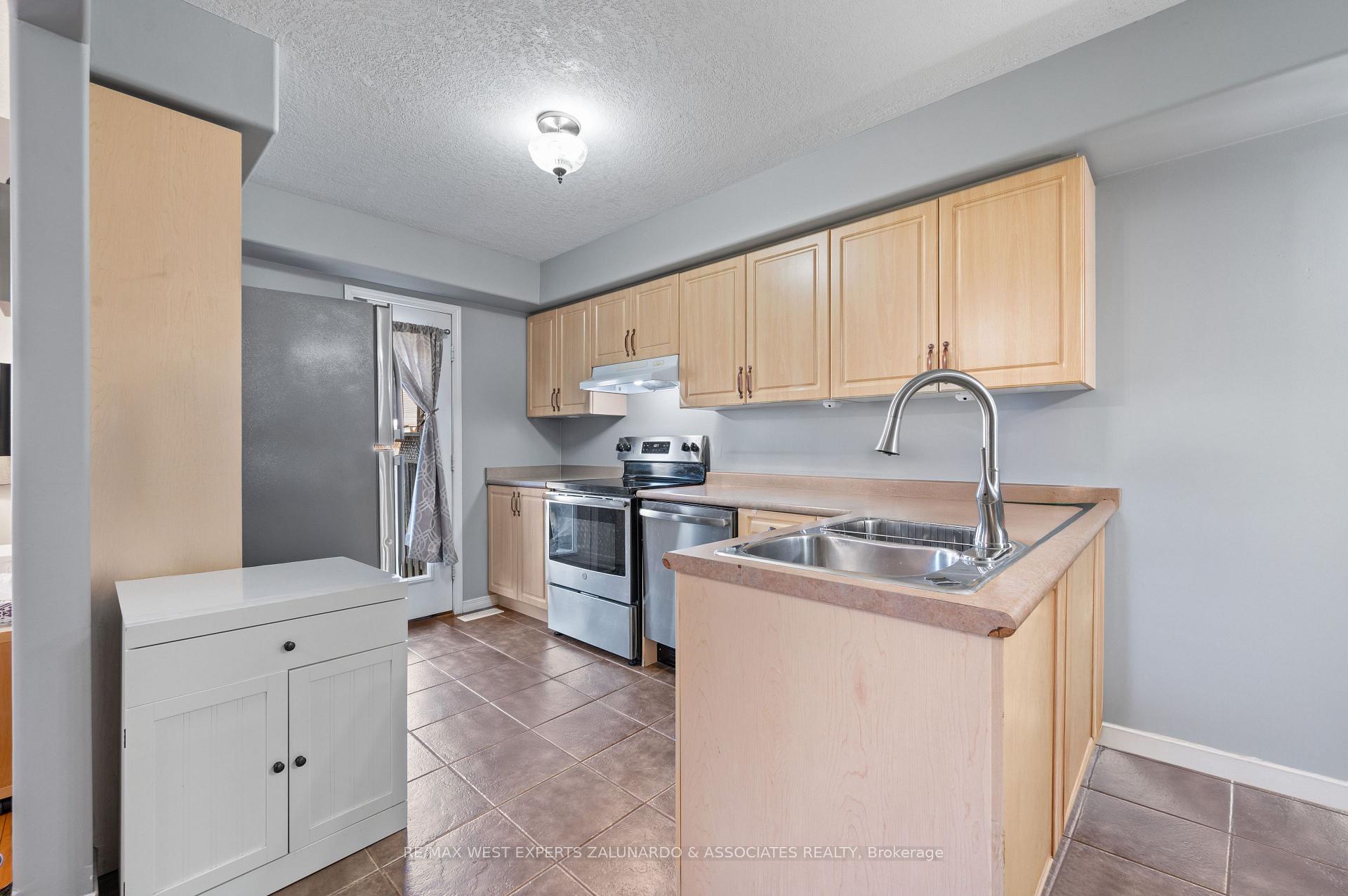Photo 30 of 70 Ruthven Crescent, New Tecumseth, Alliston — HOMEH
