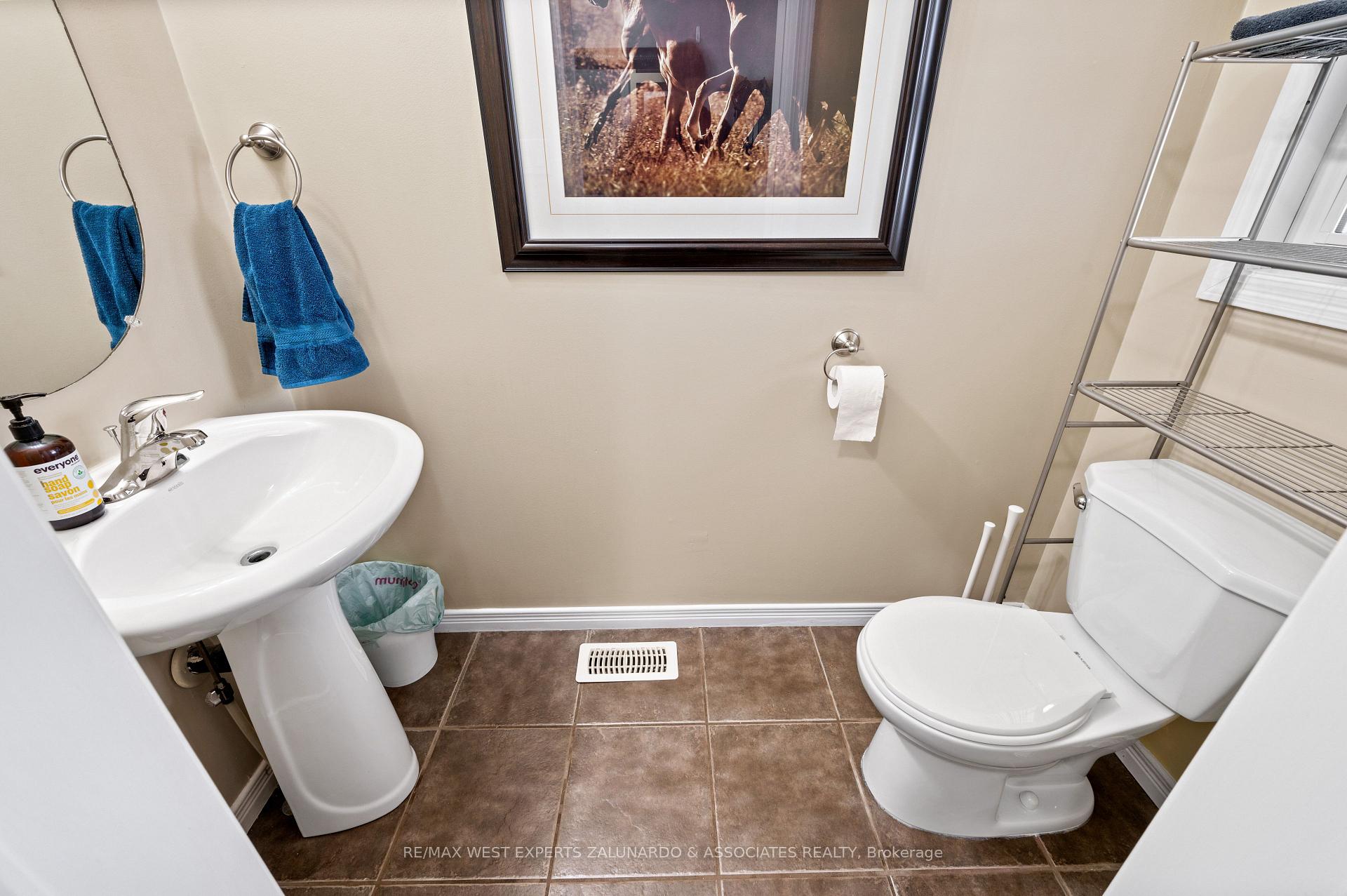 Photo 28 of 70 Ruthven Crescent, New Tecumseth, Alliston — HOMEH