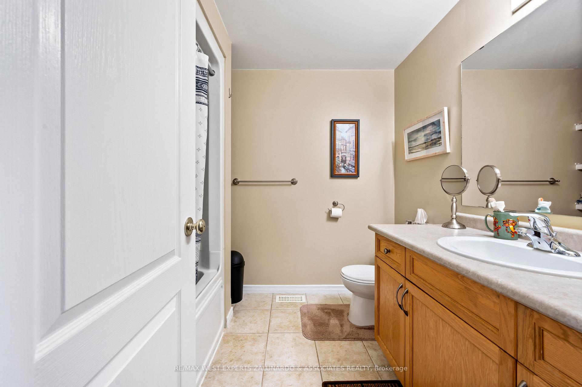 Photo 15 of 70 Ruthven Crescent, New Tecumseth, Alliston — HOMEH