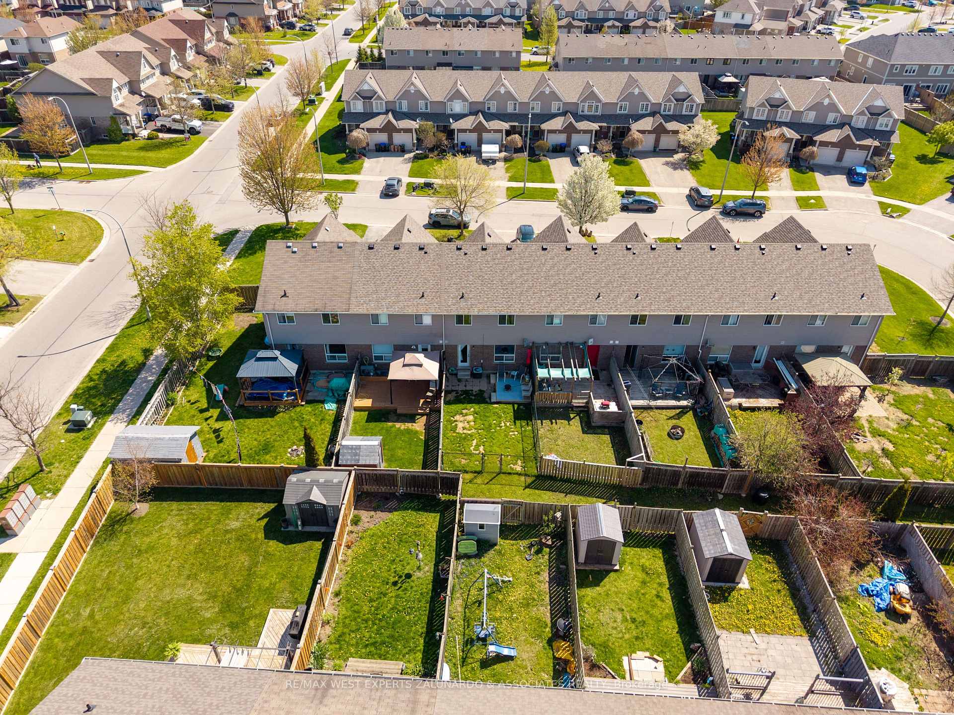 Photo 23 of 70 Ruthven Crescent, New Tecumseth, Alliston — HOMEH