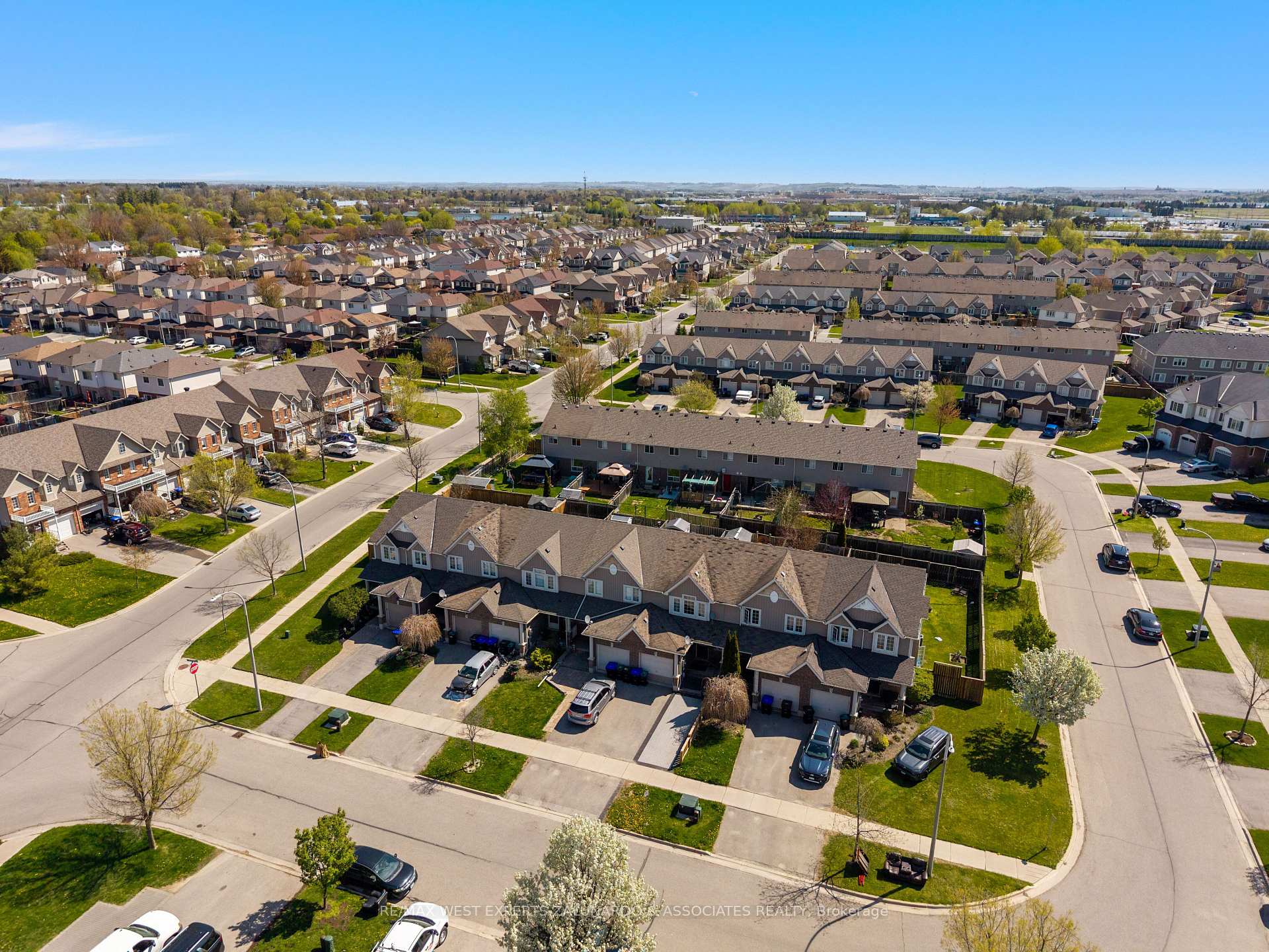 Photo 17 of 70 Ruthven Crescent, New Tecumseth, Alliston — HOMEH