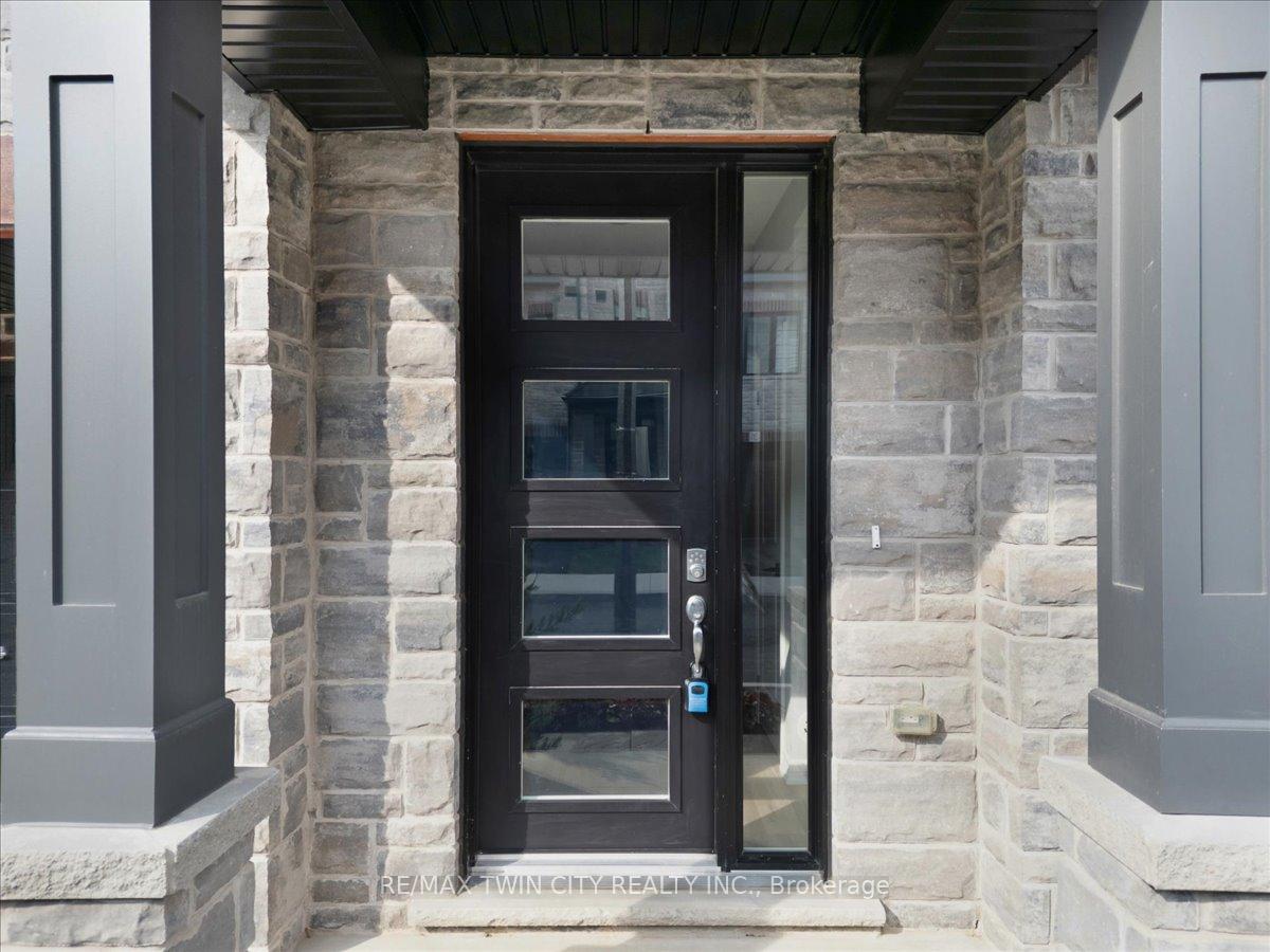 Photo 3 of Unit 5, 187 Wilson Street W, Hamilton, Ancaster — HOMEH