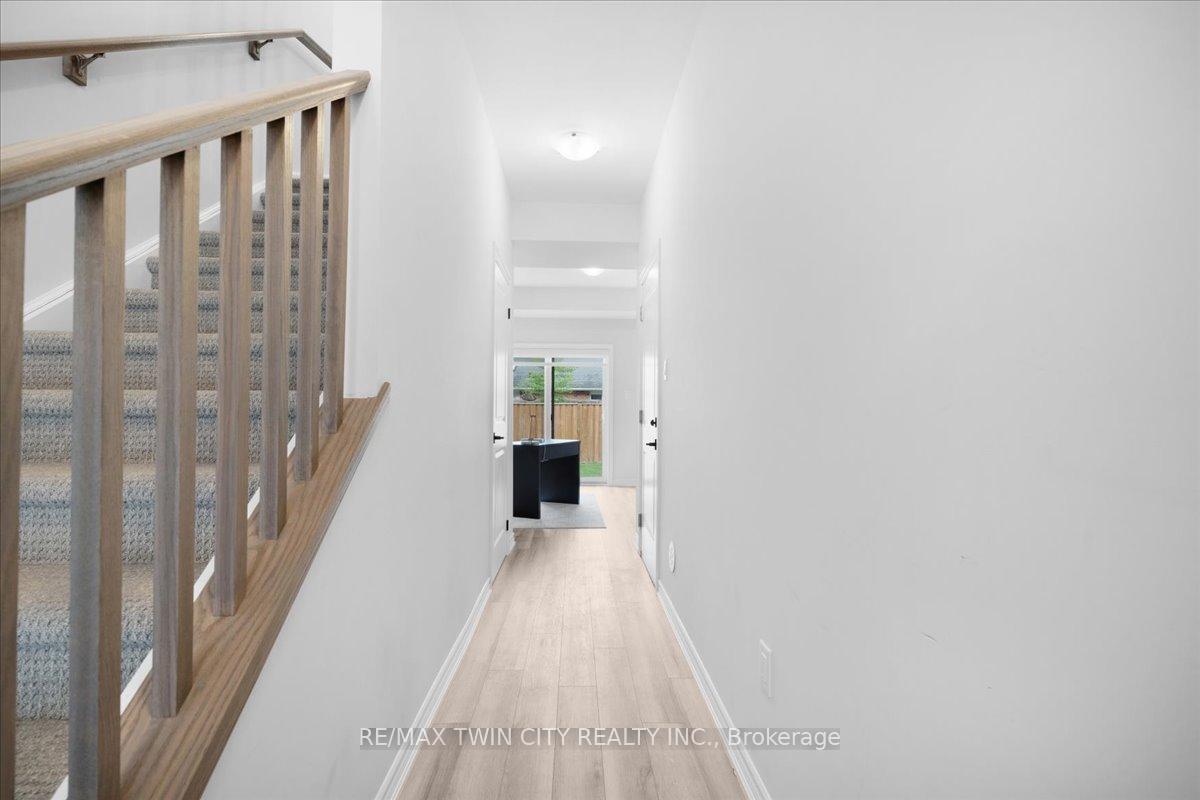 Photo 2 of Unit 5, 187 Wilson Street W, Hamilton, Ancaster — HOMEH
