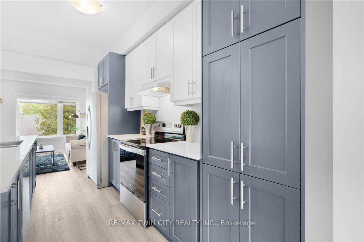 Photo 7 of Unit 5, 187 Wilson Street W, Hamilton, Ancaster — HOMEH