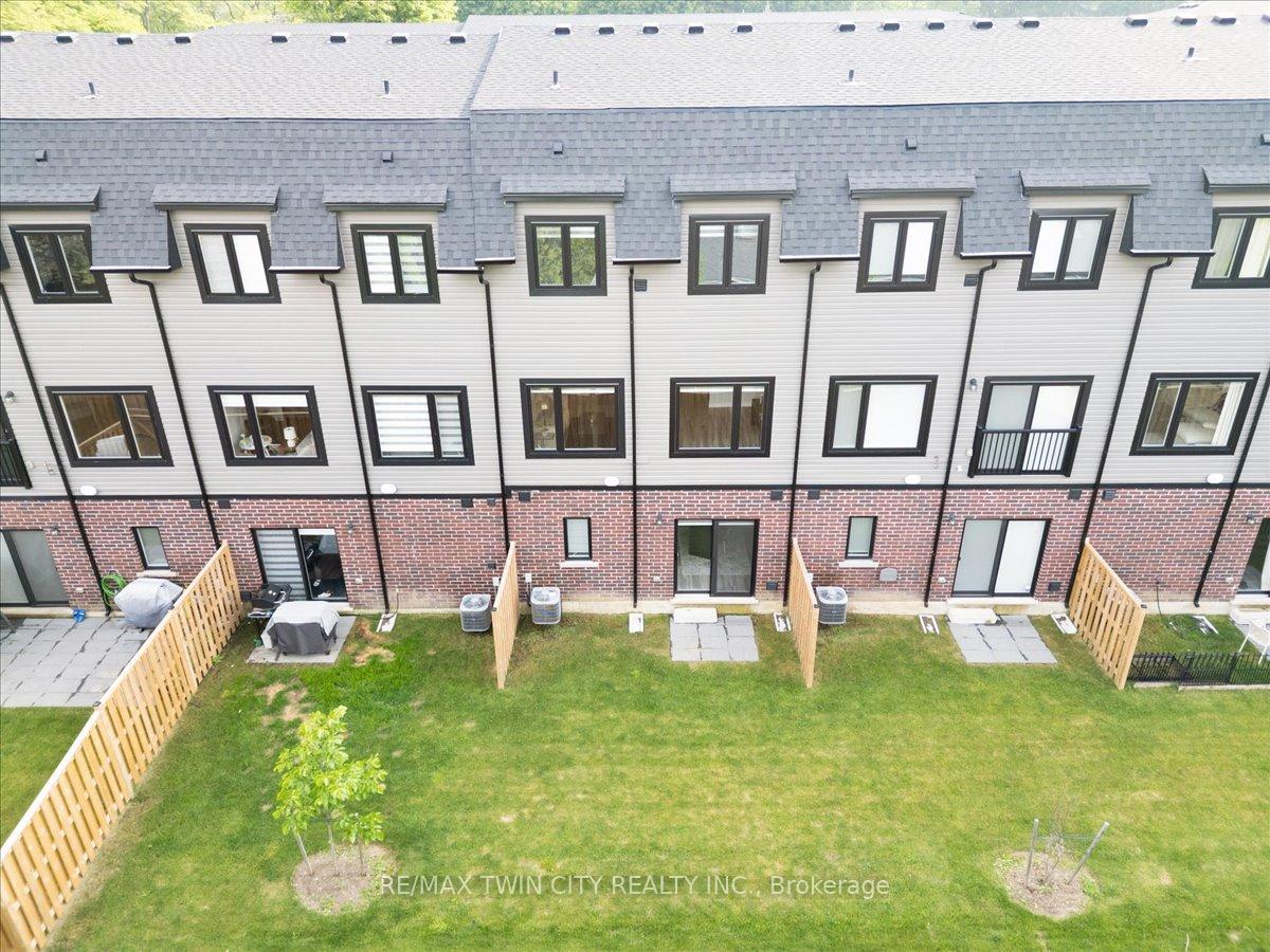 Photo 24 of Unit 5, 187 Wilson Street W, Hamilton, Ancaster — HOMEH