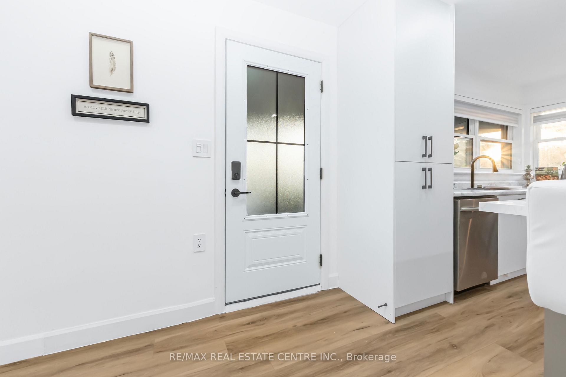 Photo 3 of 959 Mohawk Road E, Hamilton, Huntington — HOMEH