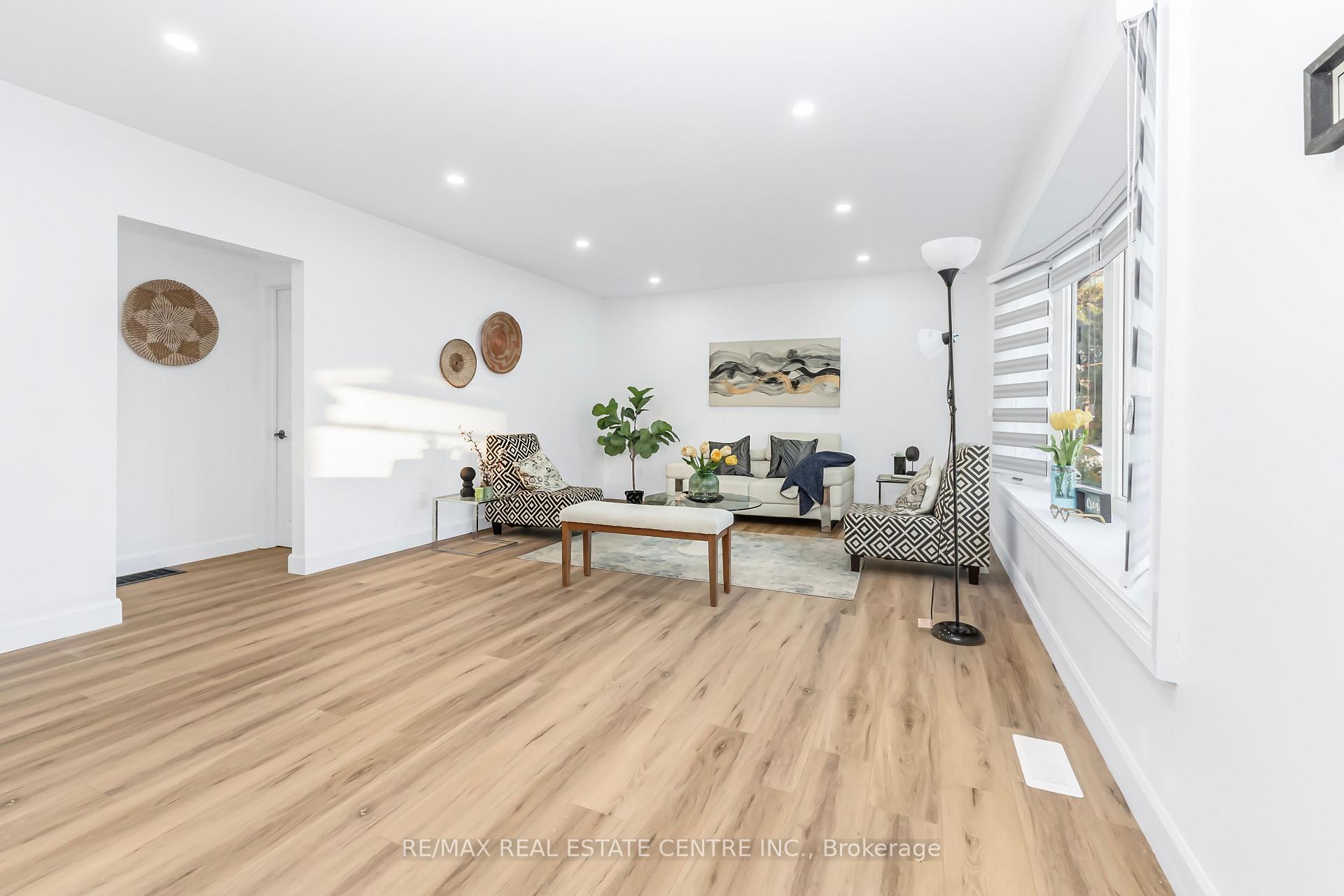 Photo 16 of 959 Mohawk Road E, Hamilton, Huntington — HOMEH