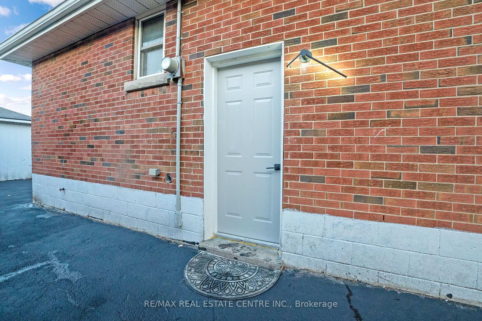 Photo 31 of 959 Mohawk Road E, Hamilton, Huntington — HOMEH