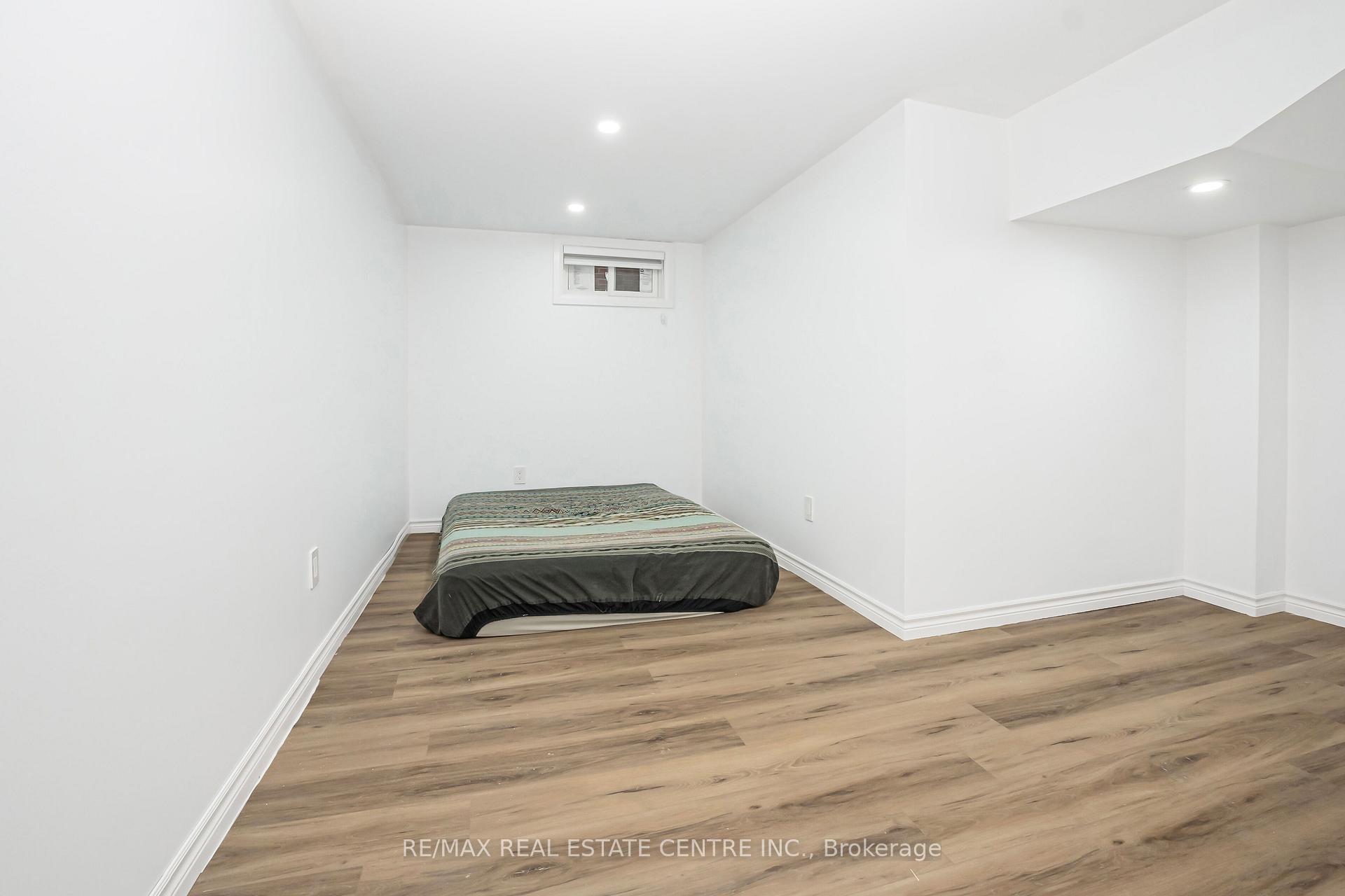 Photo 36 of 959 Mohawk Road E, Hamilton, Huntington — HOMEH