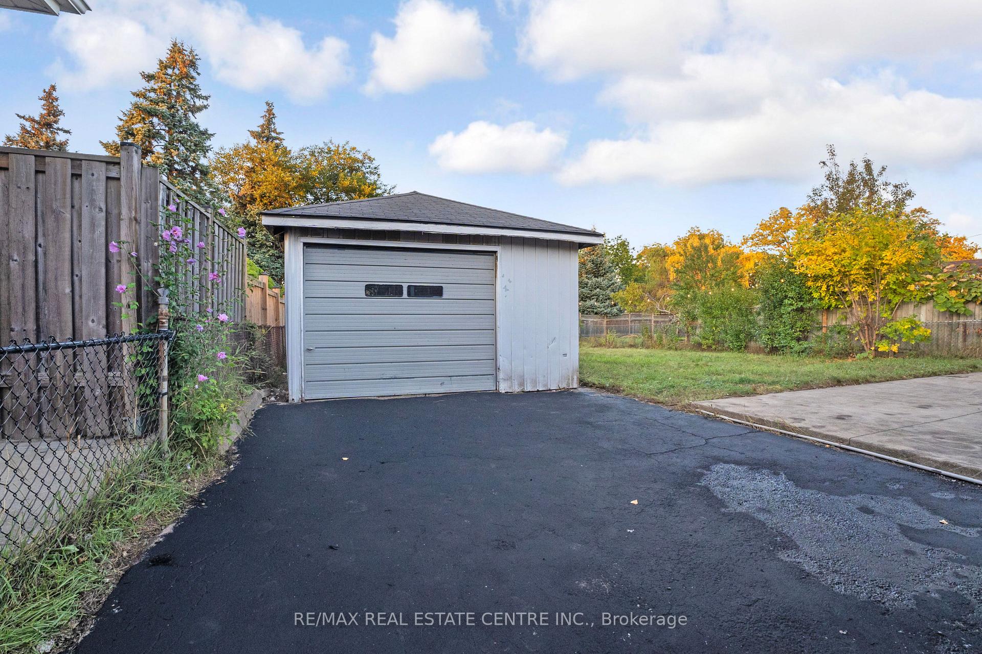 Photo 44 of 959 Mohawk Road E, Hamilton, Huntington — HOMEH