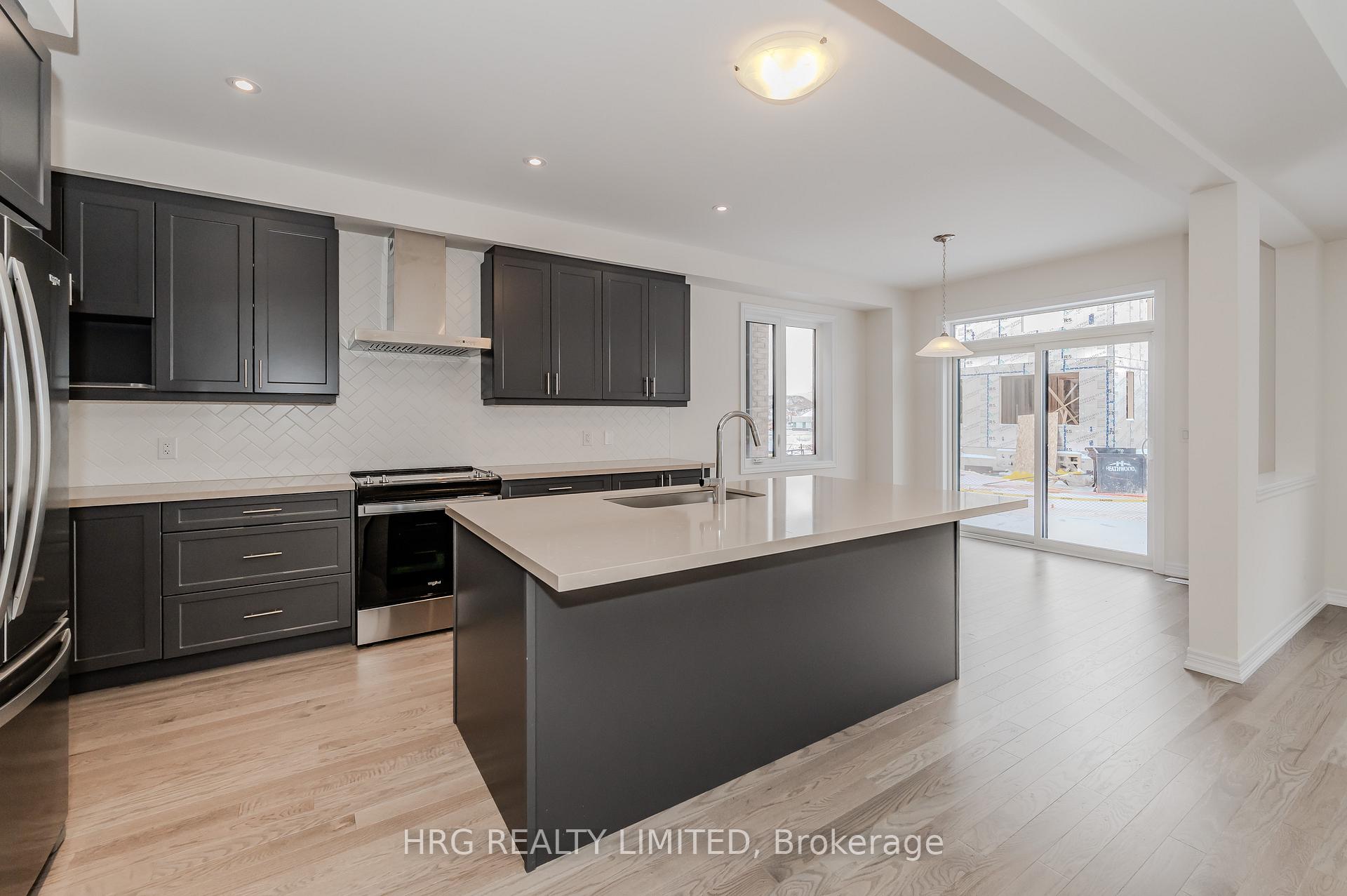 Photo 2 of 258 Histand Trail E, Kitchener — HOMEH