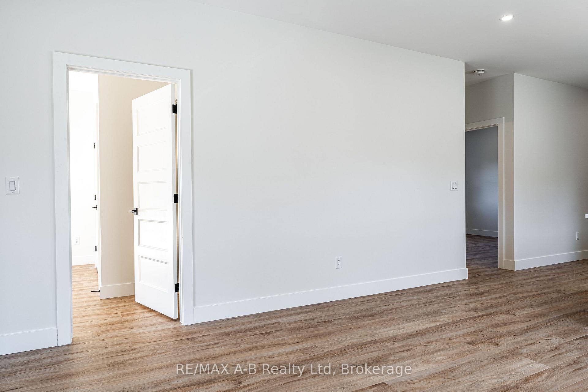 Photo 42 of 144 Hooper Street, St. Marys — HOMEH