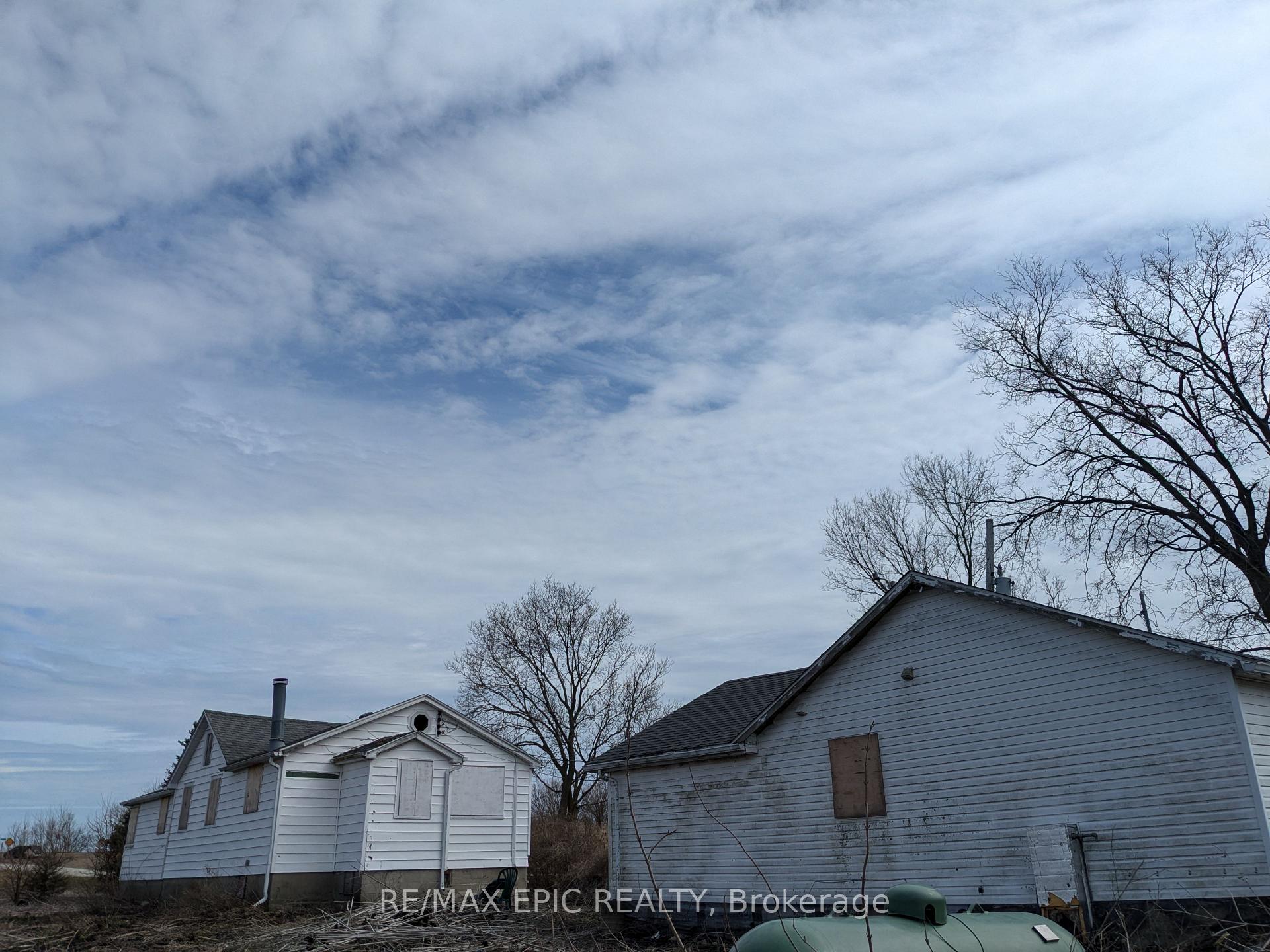 Photo 7 of 1833 Mersea Road E, Leamington — HOMEH