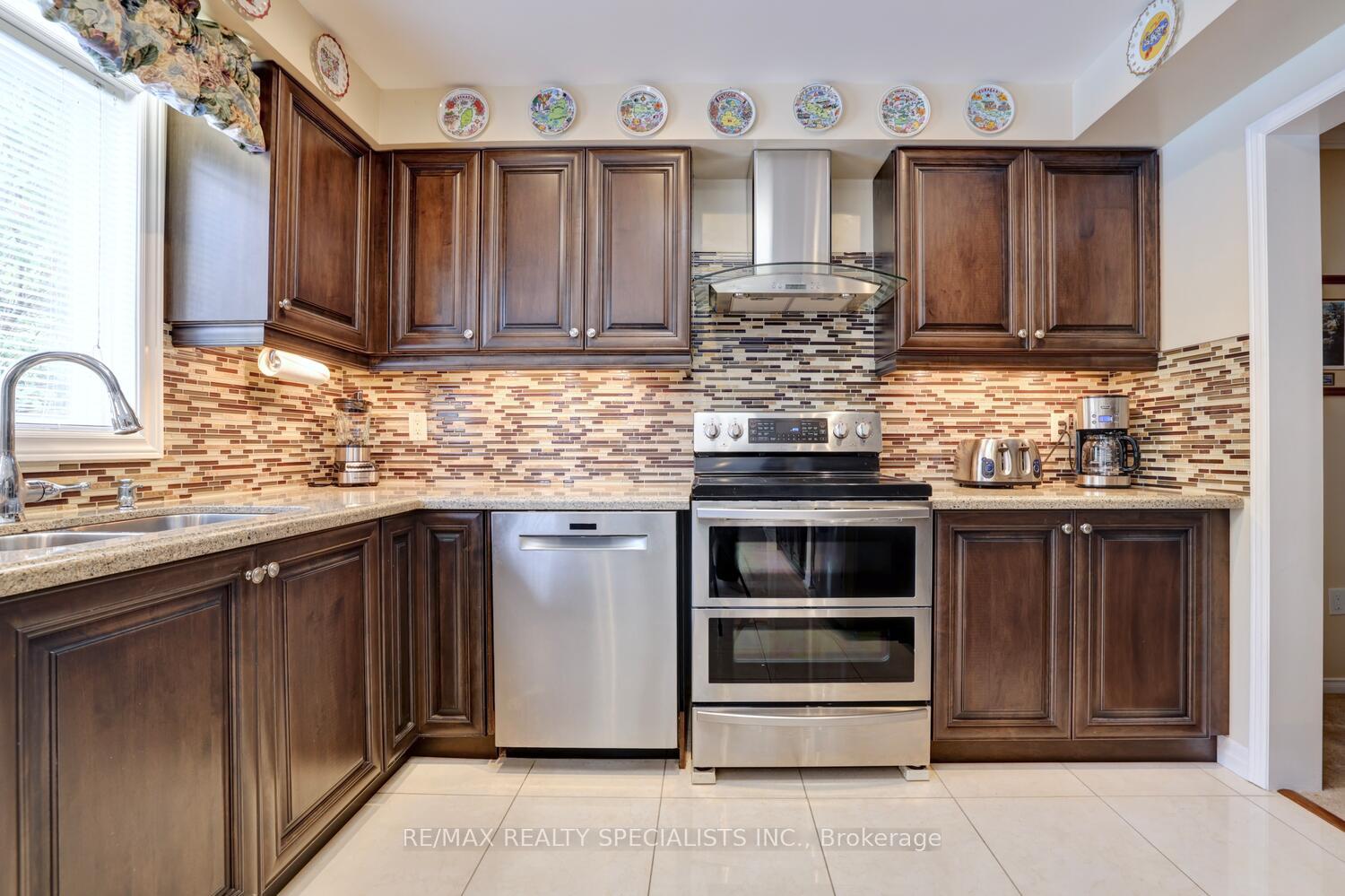 Photo 13 of 3114 Cascade Court, Mississauga, Erin Mills — HOMEH