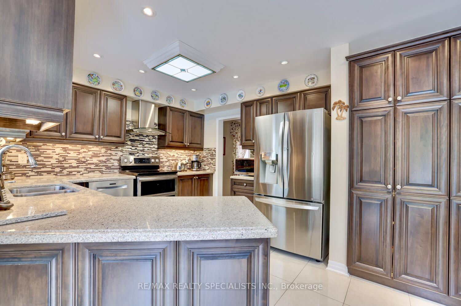 Photo 10 of 3114 Cascade Court, Mississauga, Erin Mills — HOMEH