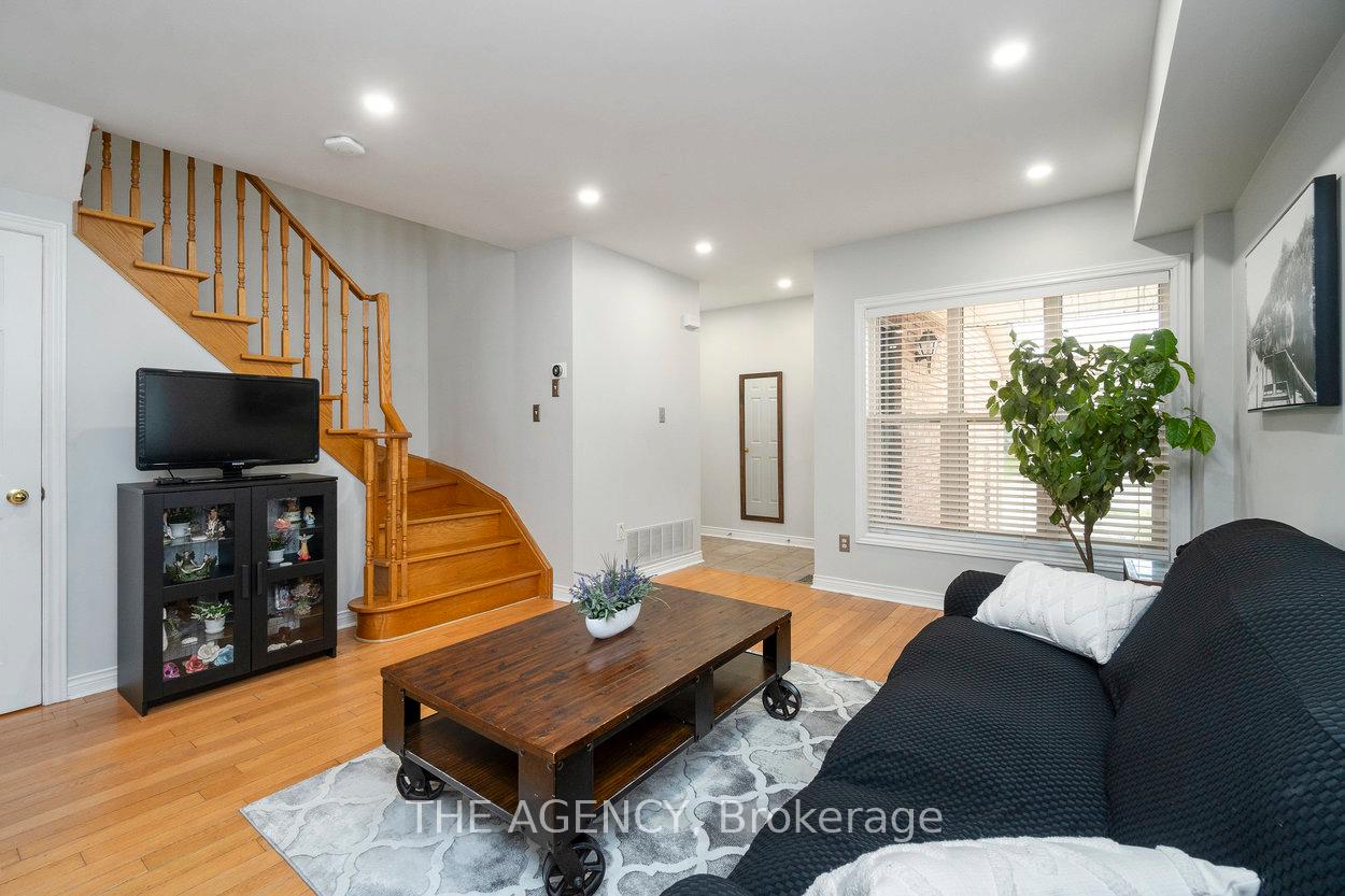 Photo 13 of 20 Highmore Avenue, Caledon, Bolton East — HOMEH