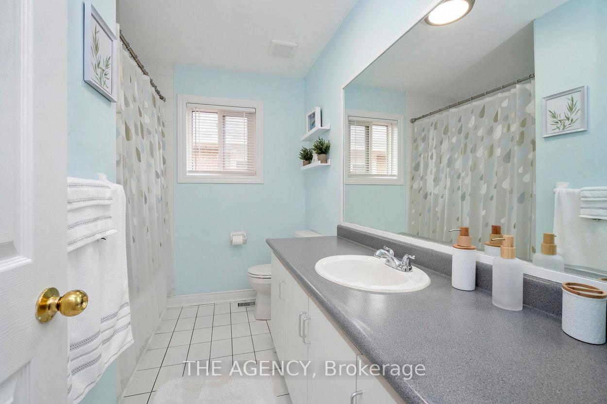 Photo 15 of 20 Highmore Avenue, Caledon, Bolton East — HOMEH