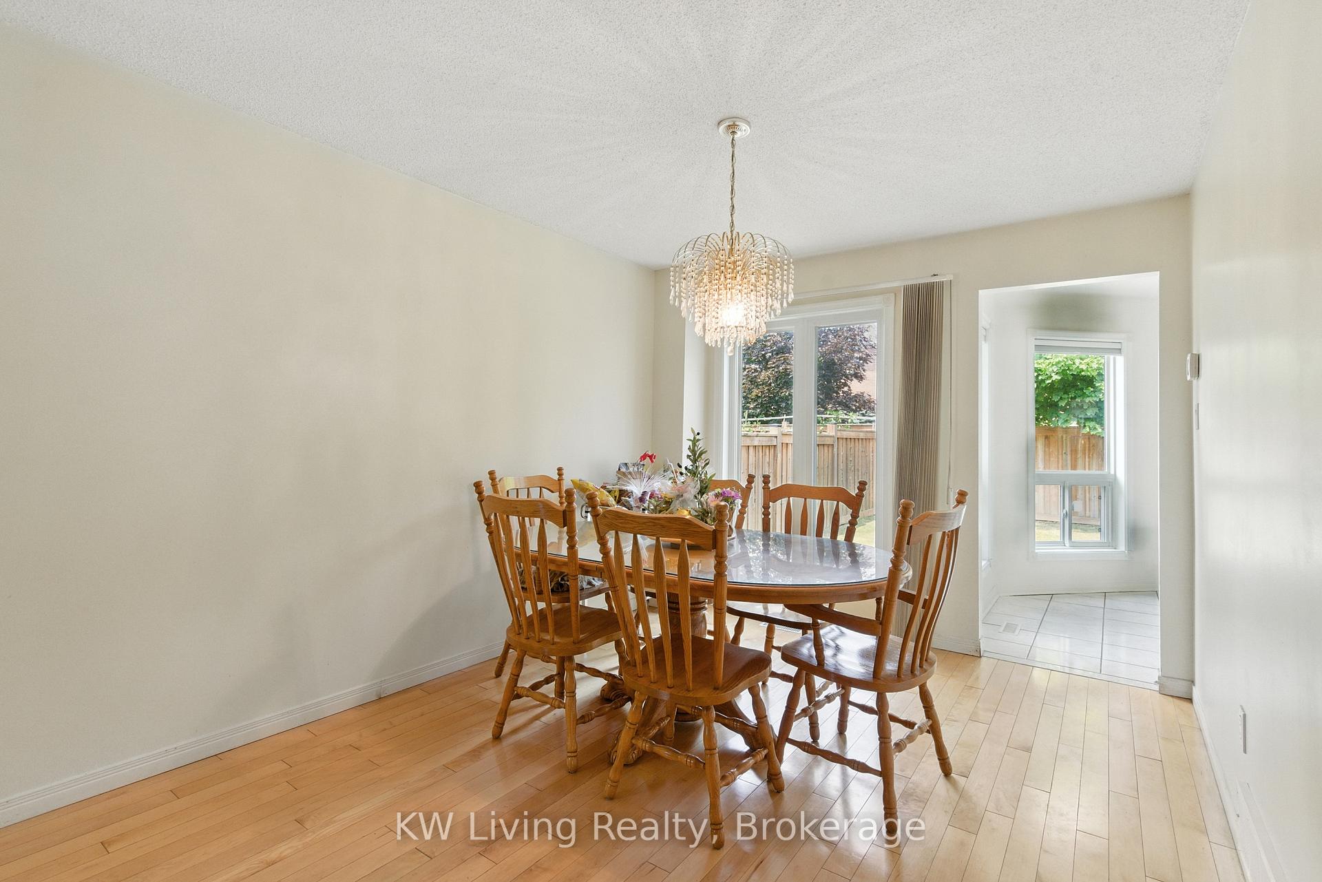Photo 15 of 1599 Summergrove Crescent, Mississauga, East Credit — HOMEH
