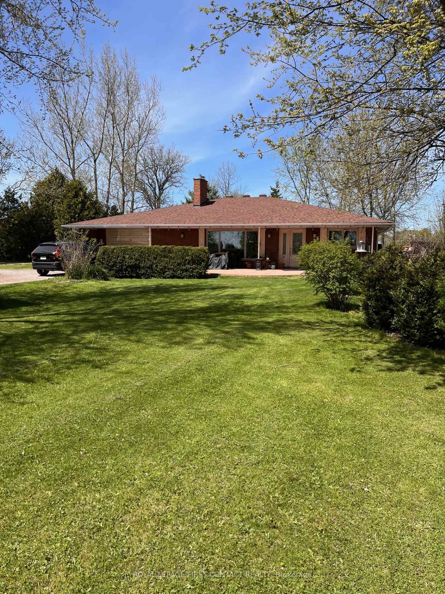 Photo 4 of 3348 2nd Line, Innisfil, Rural Innisfil — HOMEH