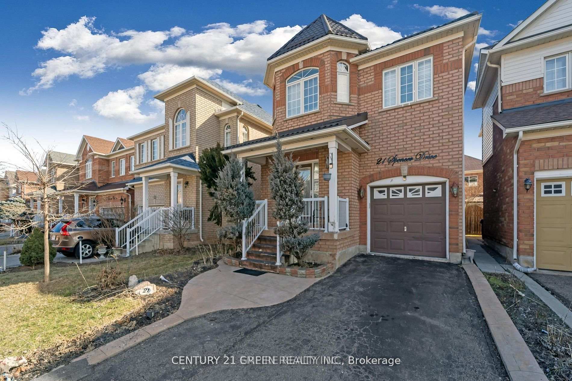 Photo 1 of 21 Spencer Drive, Brampton, Fletcher's Meadow — HOMEH