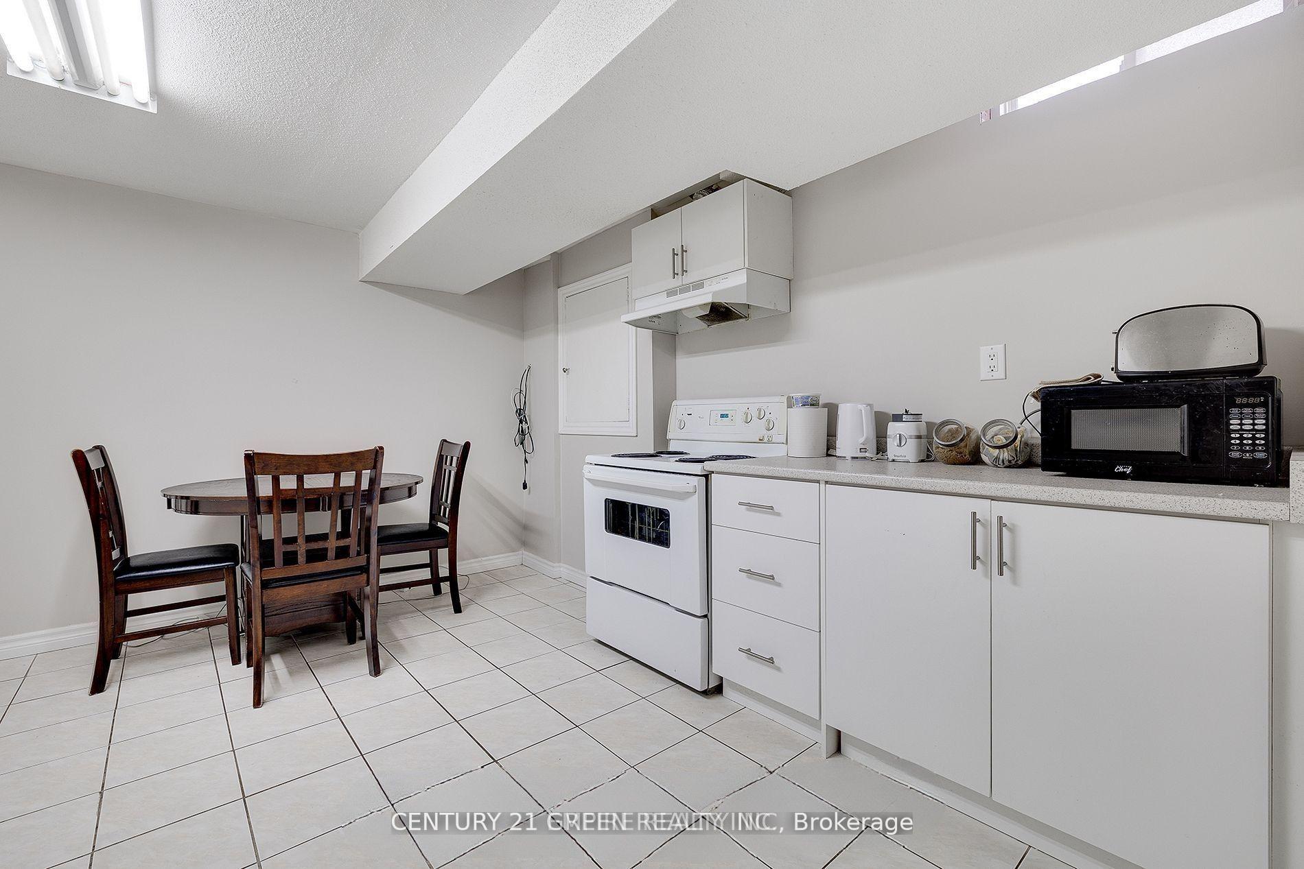 Photo 35 of 21 Spencer Drive, Brampton, Fletcher's Meadow — HOMEH