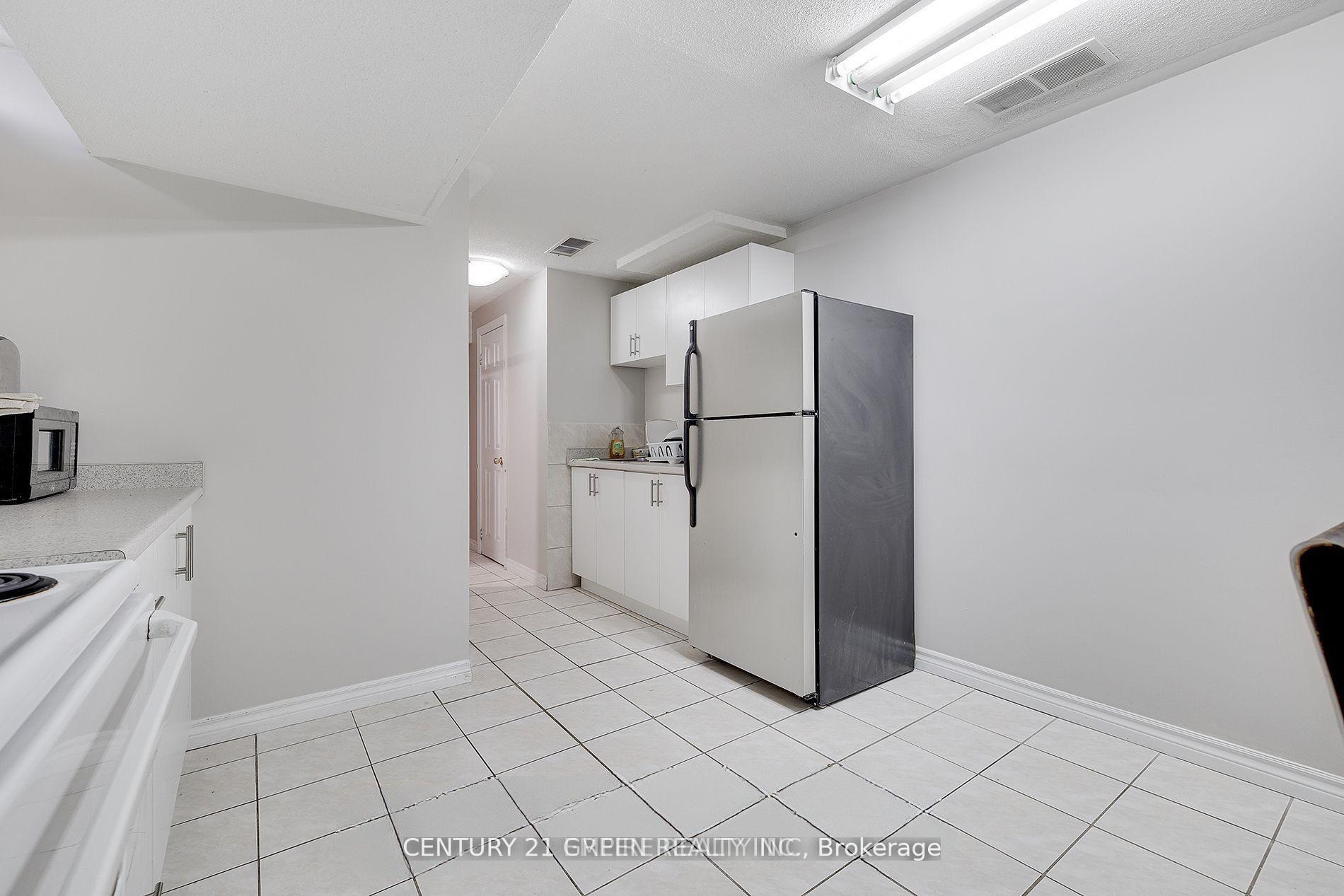 Photo 34 of 21 Spencer Drive, Brampton, Fletcher's Meadow — HOMEH