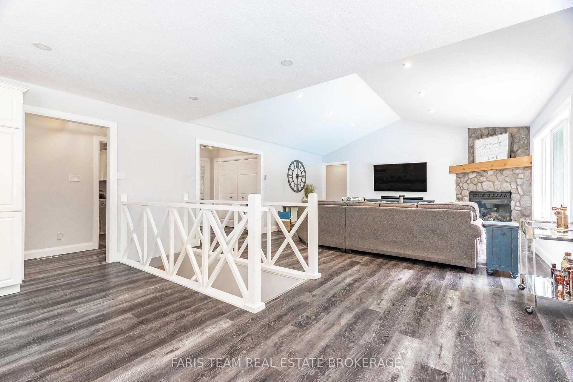 Photo 11 of 37 O'Donnell Court, Penetanguishene — HOMEH