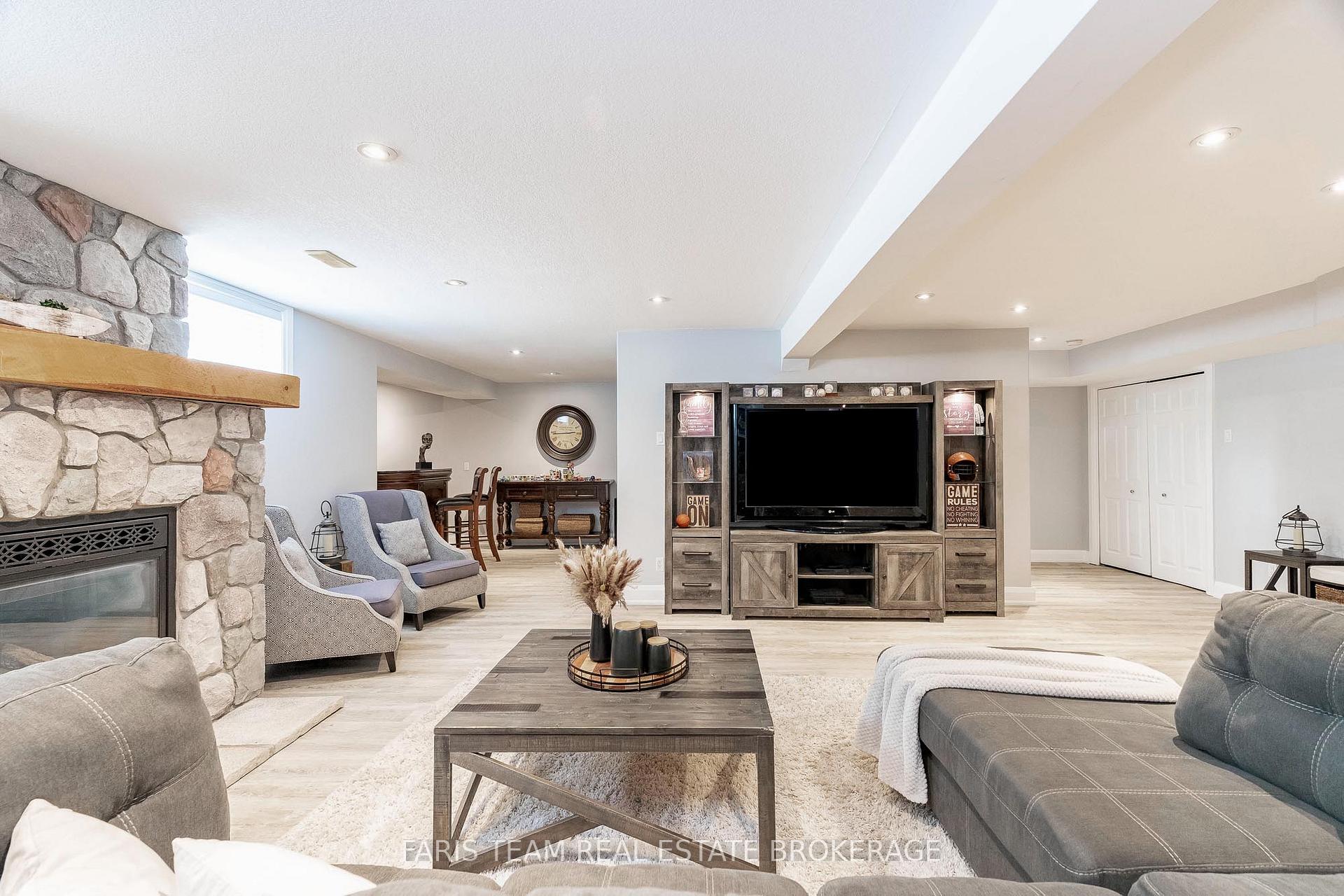 Photo 23 of 37 O'Donnell Court, Penetanguishene — HOMEH
