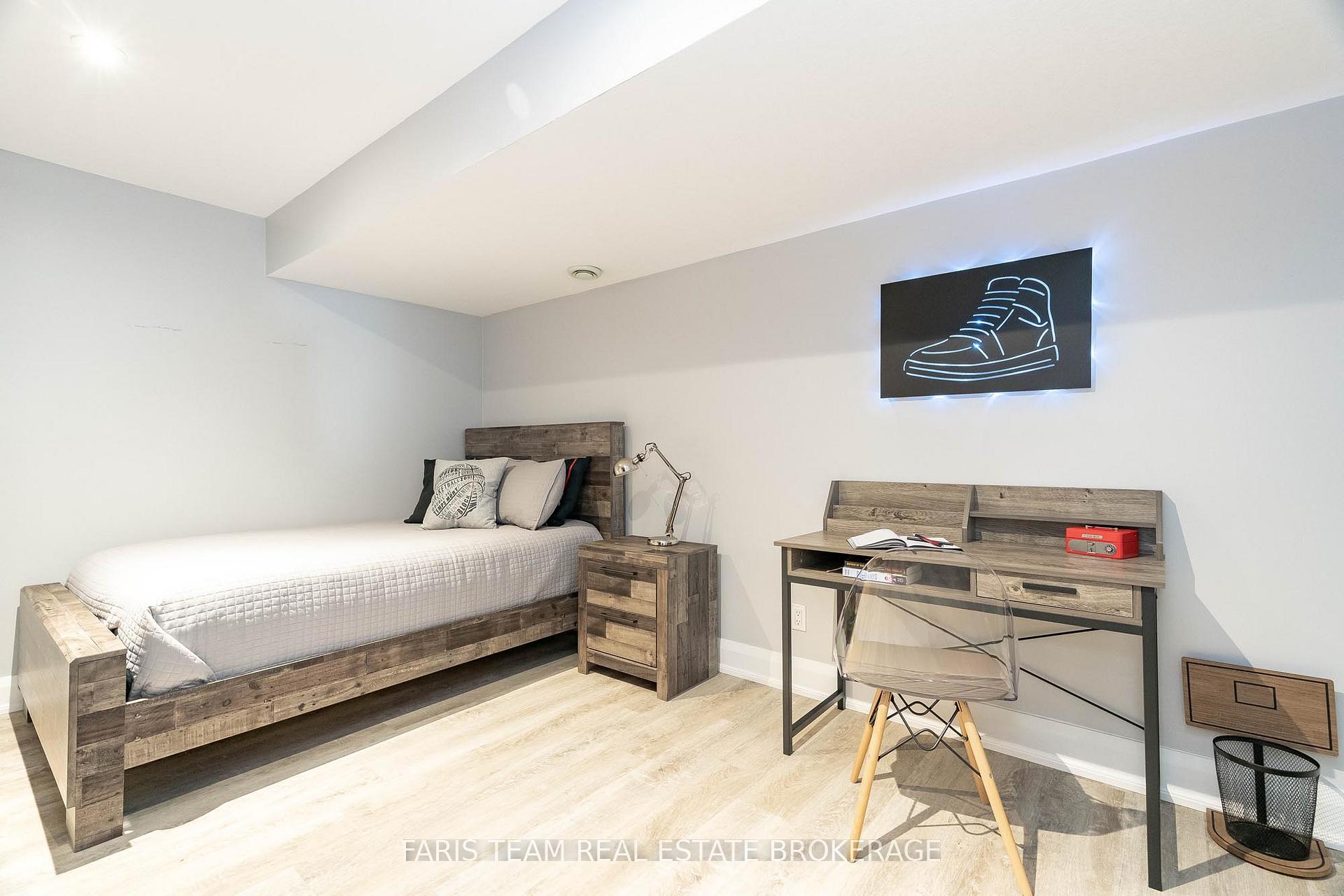 Photo 25 of 37 O'Donnell Court, Penetanguishene — HOMEH