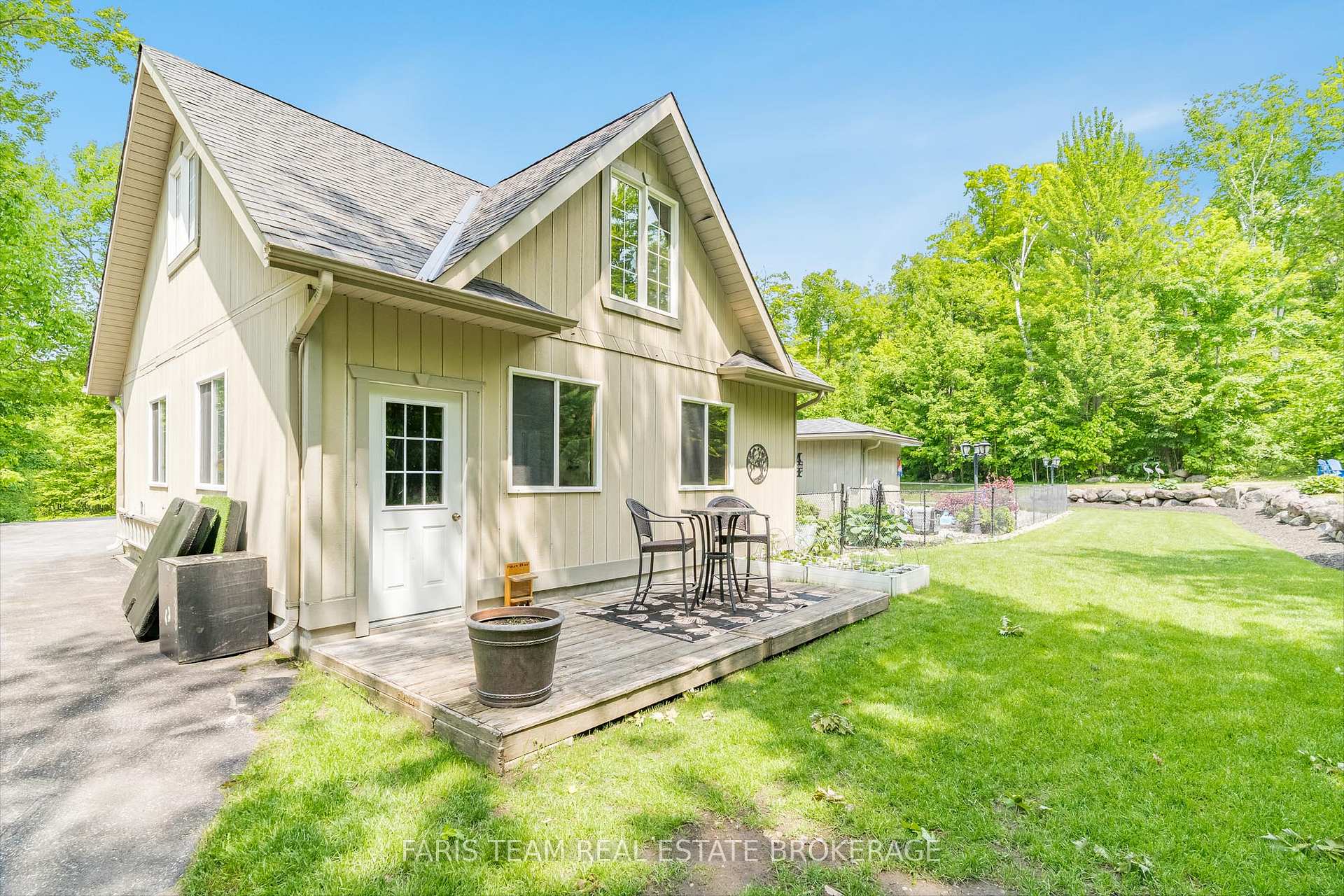 Photo 32 of 37 O'Donnell Court, Penetanguishene — HOMEH