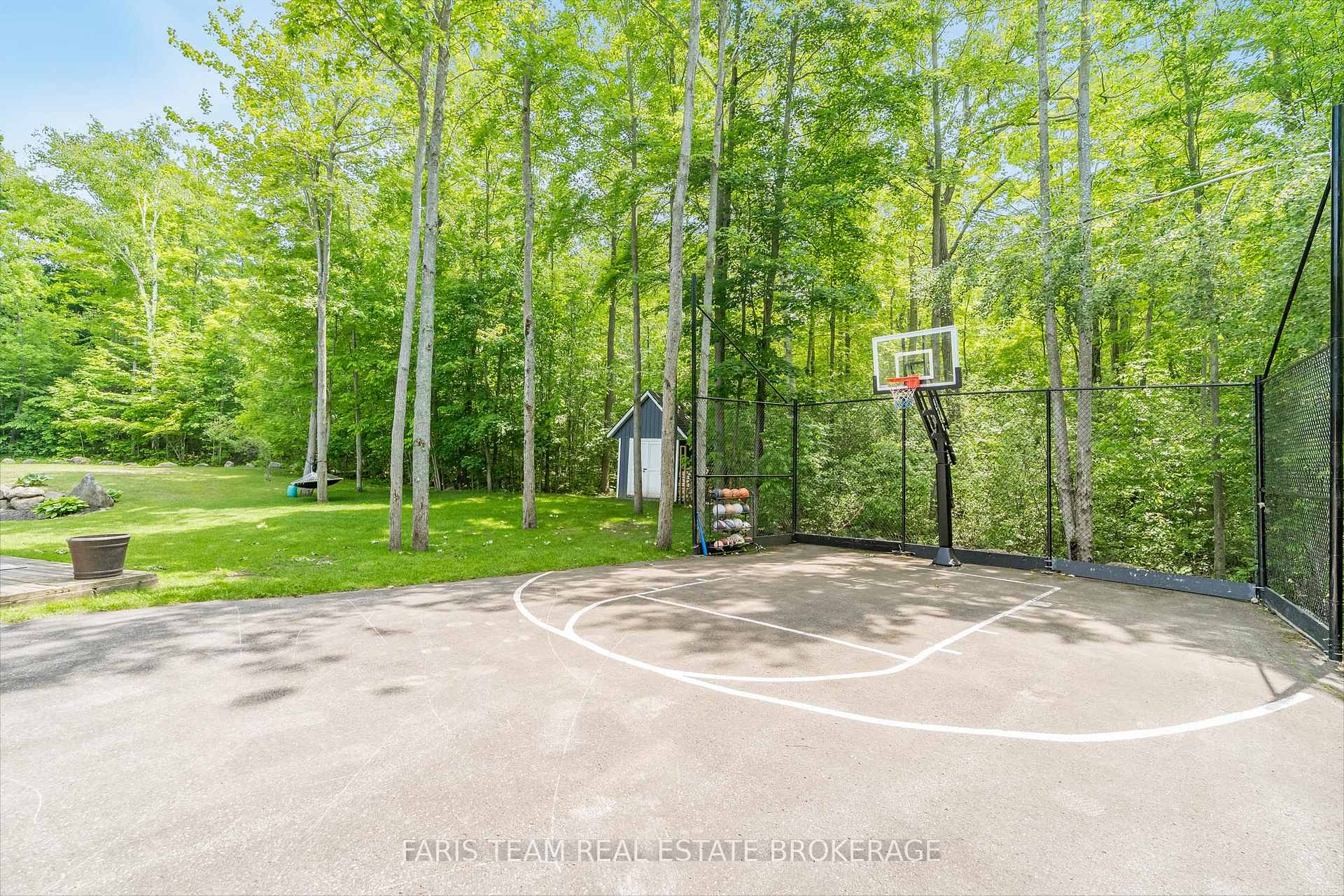 Photo 35 of 37 O'Donnell Court, Penetanguishene — HOMEH