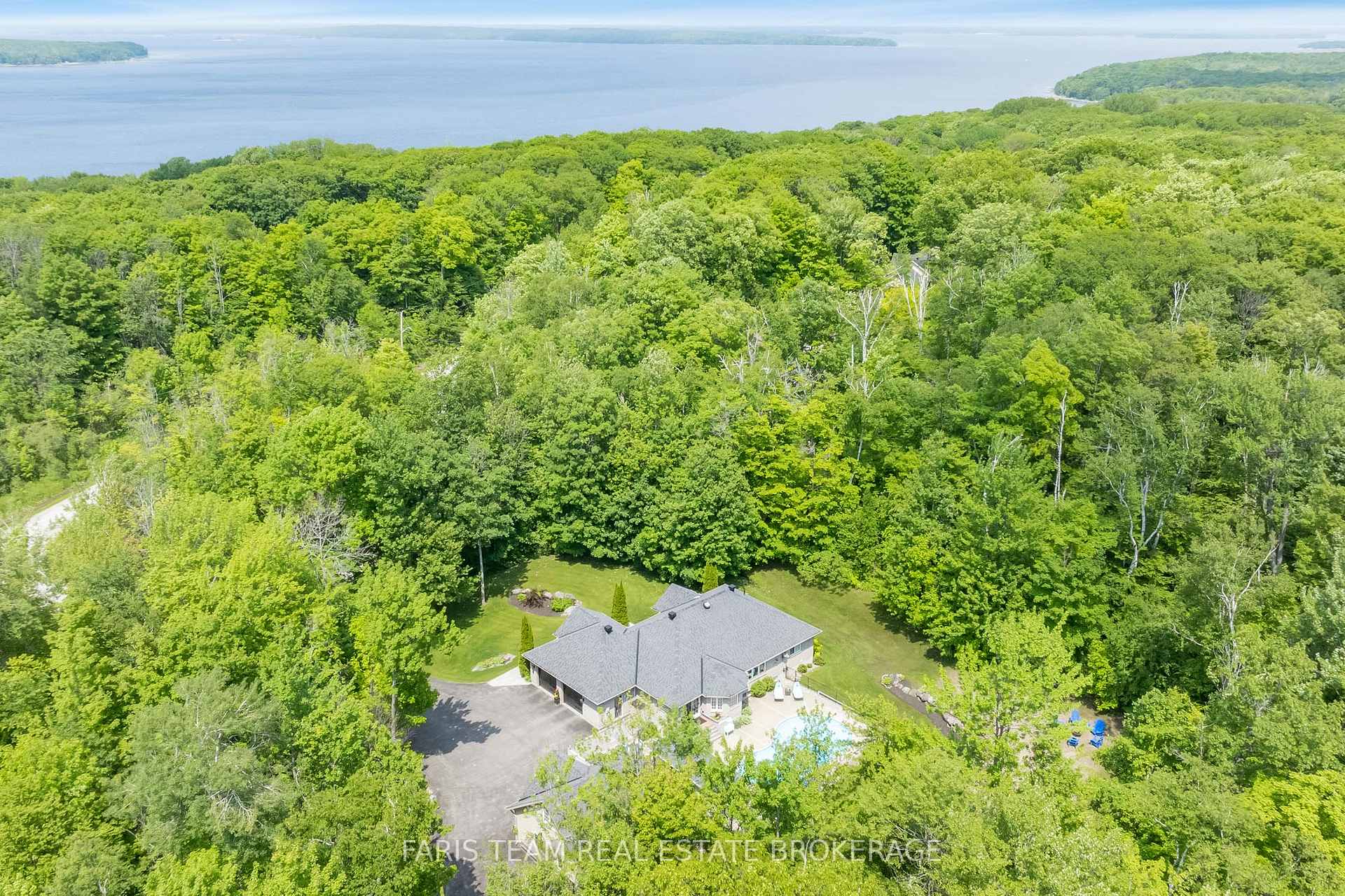 Photo 40 of 37 O'Donnell Court, Penetanguishene — HOMEH